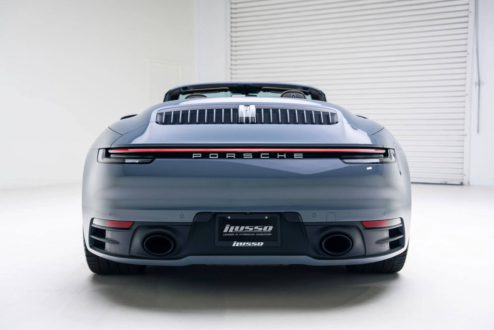 mph005_3258965447_Used_2024_Porsche_911_Carrera_1765496853_33feb93c92