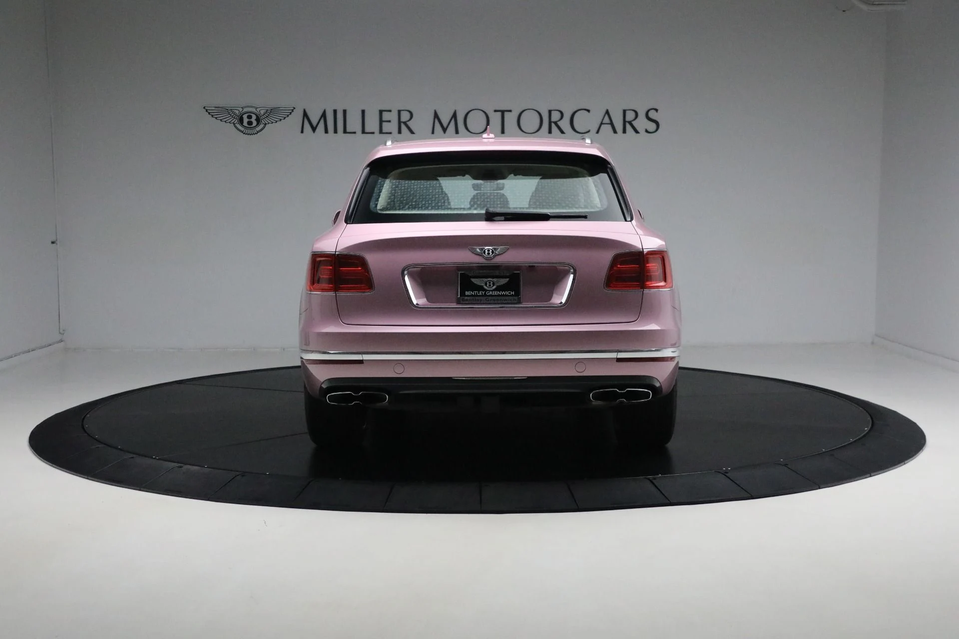 mph005_3269326499_Used_2019_Bentley_Bentayga_V8_1721831801_db36b98ea5