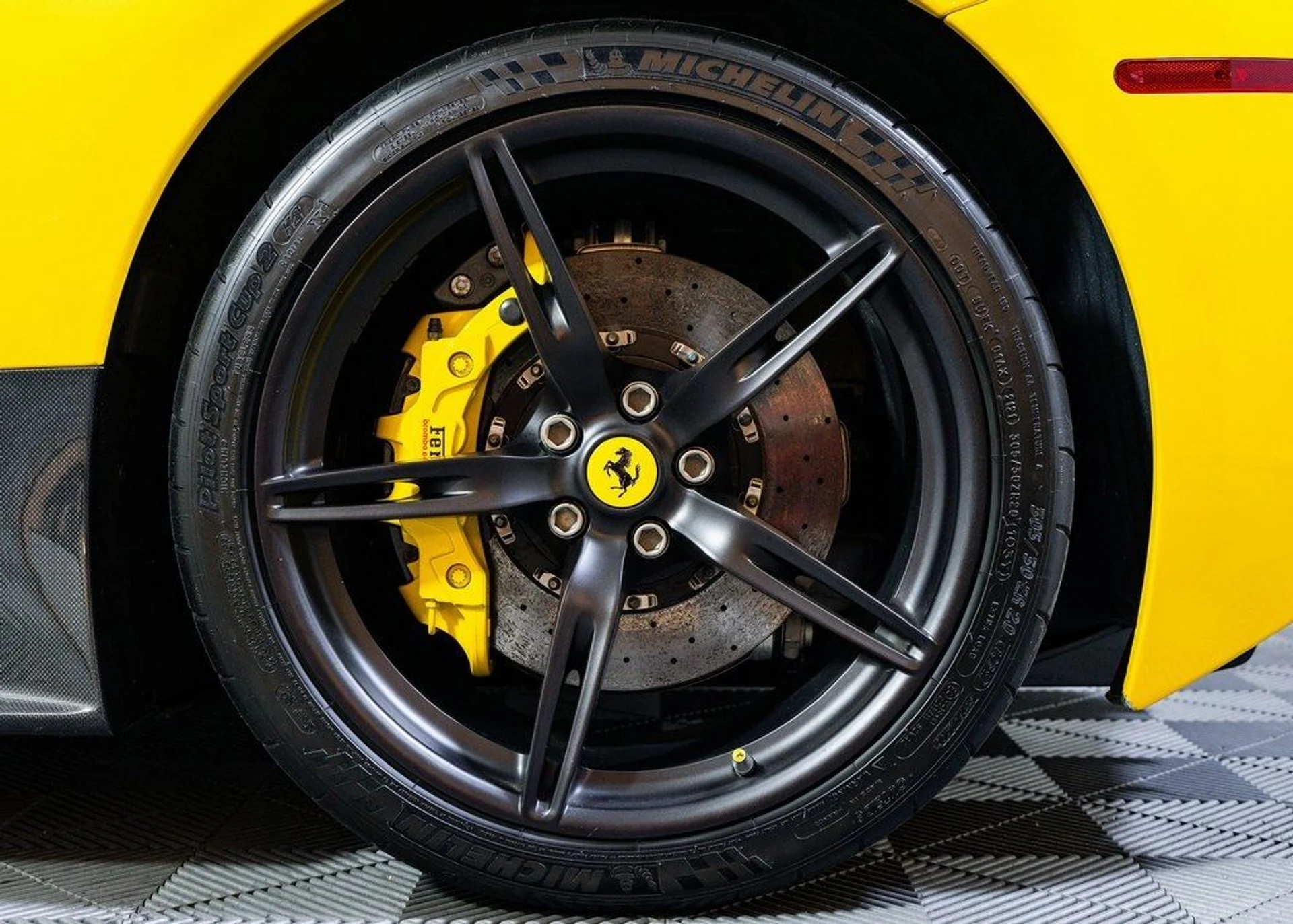 mph005_327107713_a678312d9f7ec1b47140549ac54ad55e_a585c3fa6d