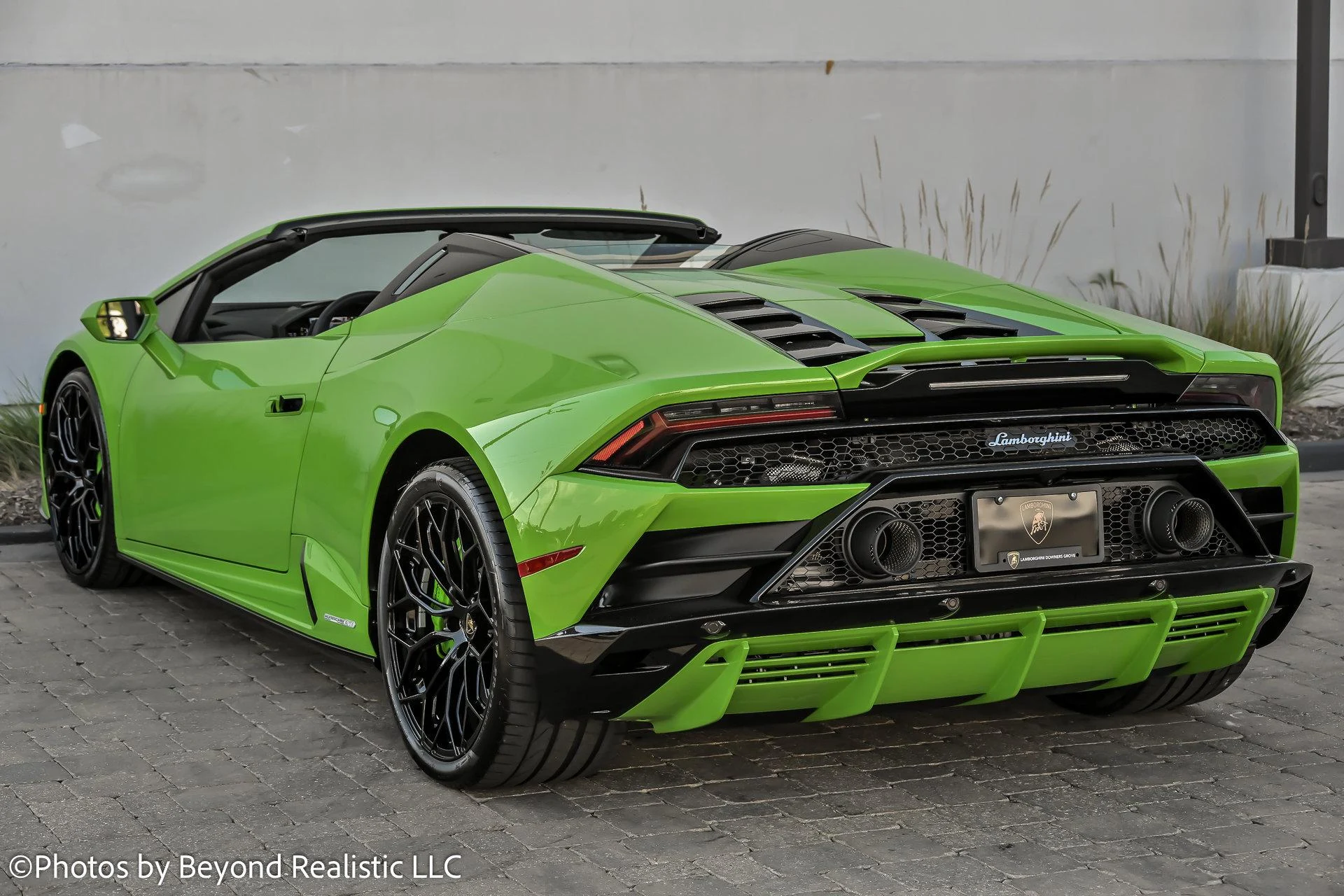 mph005_327187758_Used_2024_Lamborghini_Huracan_EVO_Spyder_1759824942_a3b28da579