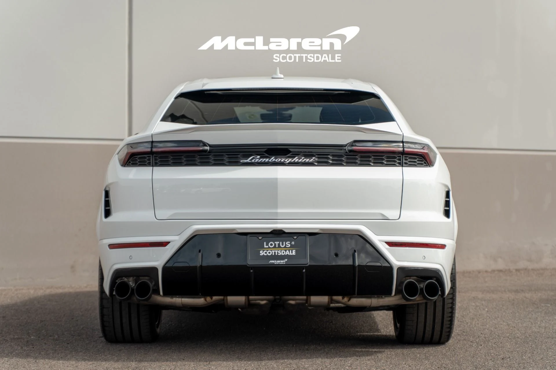 mph005_3274184344_Used_2025_LAMBORGHINI_URUS_SE_1758292772_266a713874