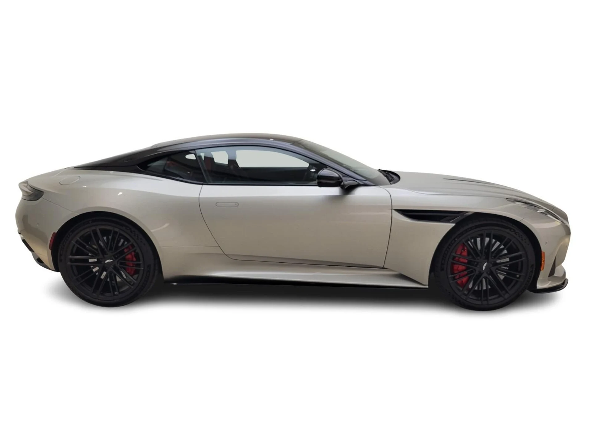 mph005_3280578801_Used_2024_Aston_Martin_DB_12_1734001253_61d2d04041
