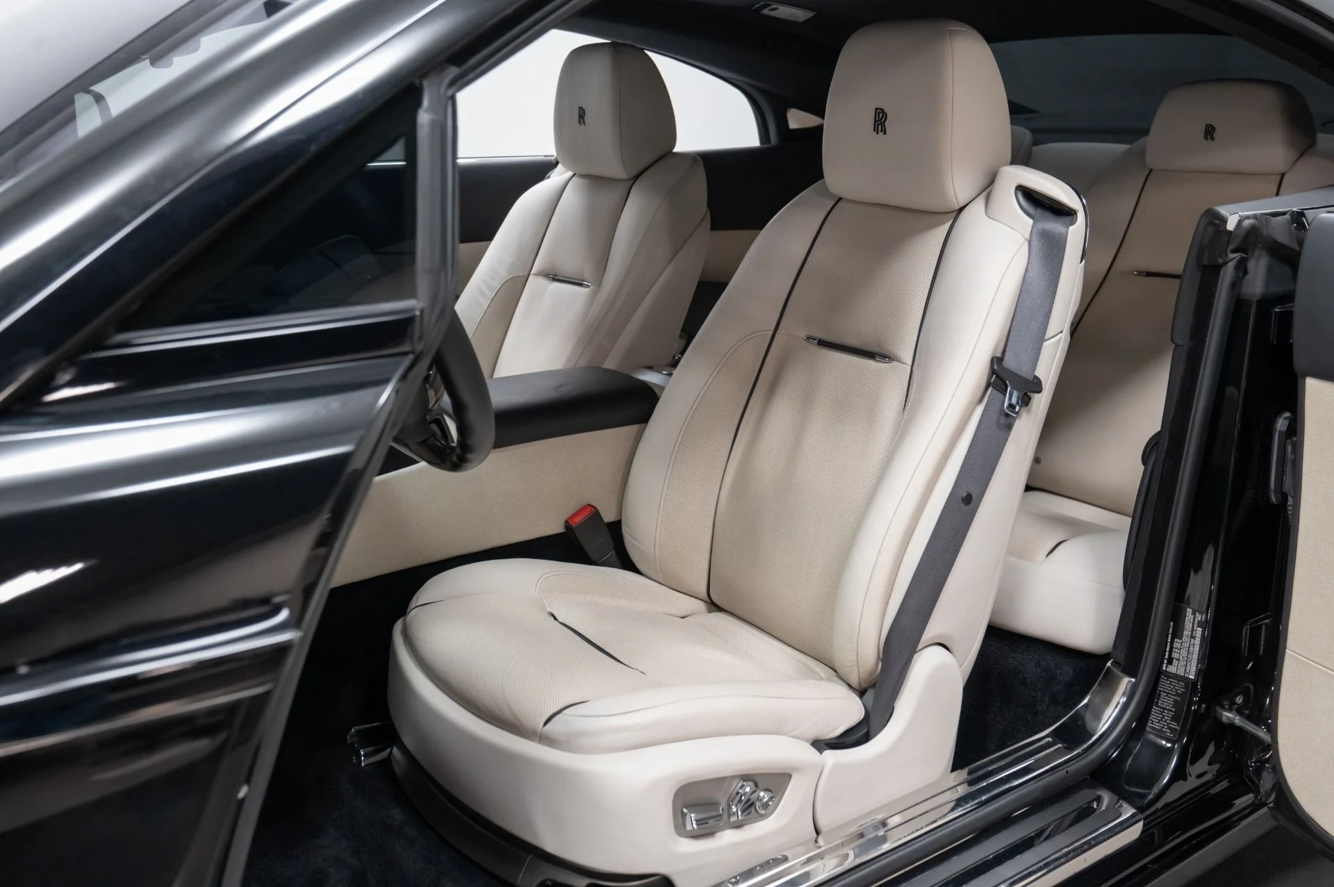 mph005_3285284813_Used_2014_Rolls_Royce_Wraith_1746024018_140ae70e74