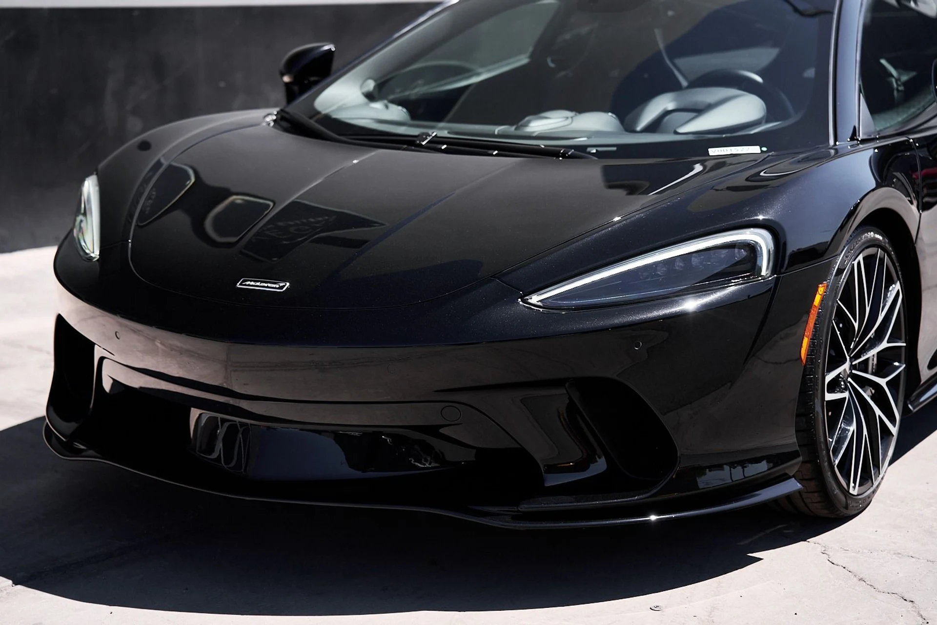 mph005_328543113_Used_2021_Mc_Laren_GT_Base_1746665042_fd2b14a158