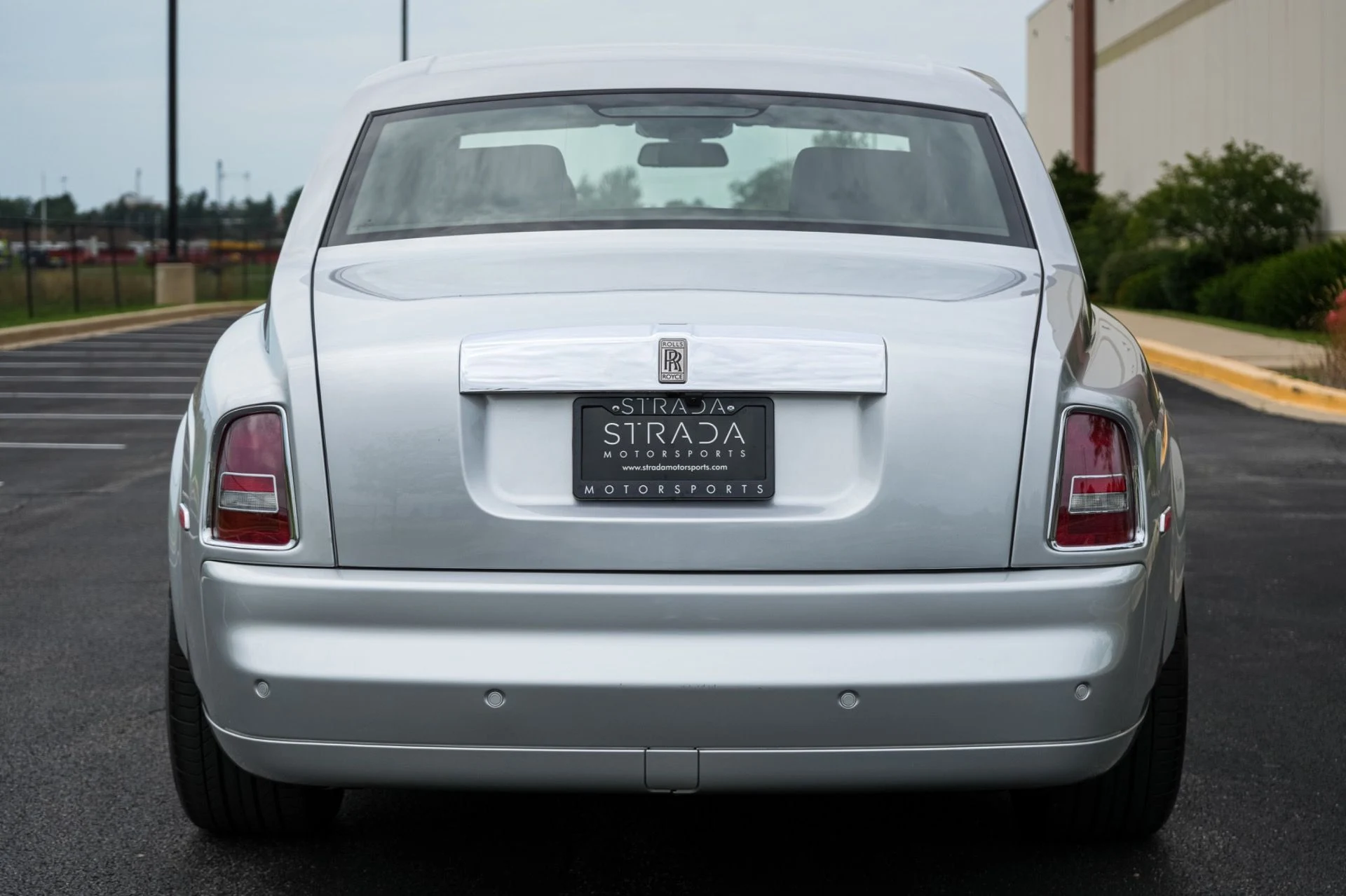 mph005_3290277015_Used_2005_Rolls_Royce_Phantom_1787087593_78fa33b82d