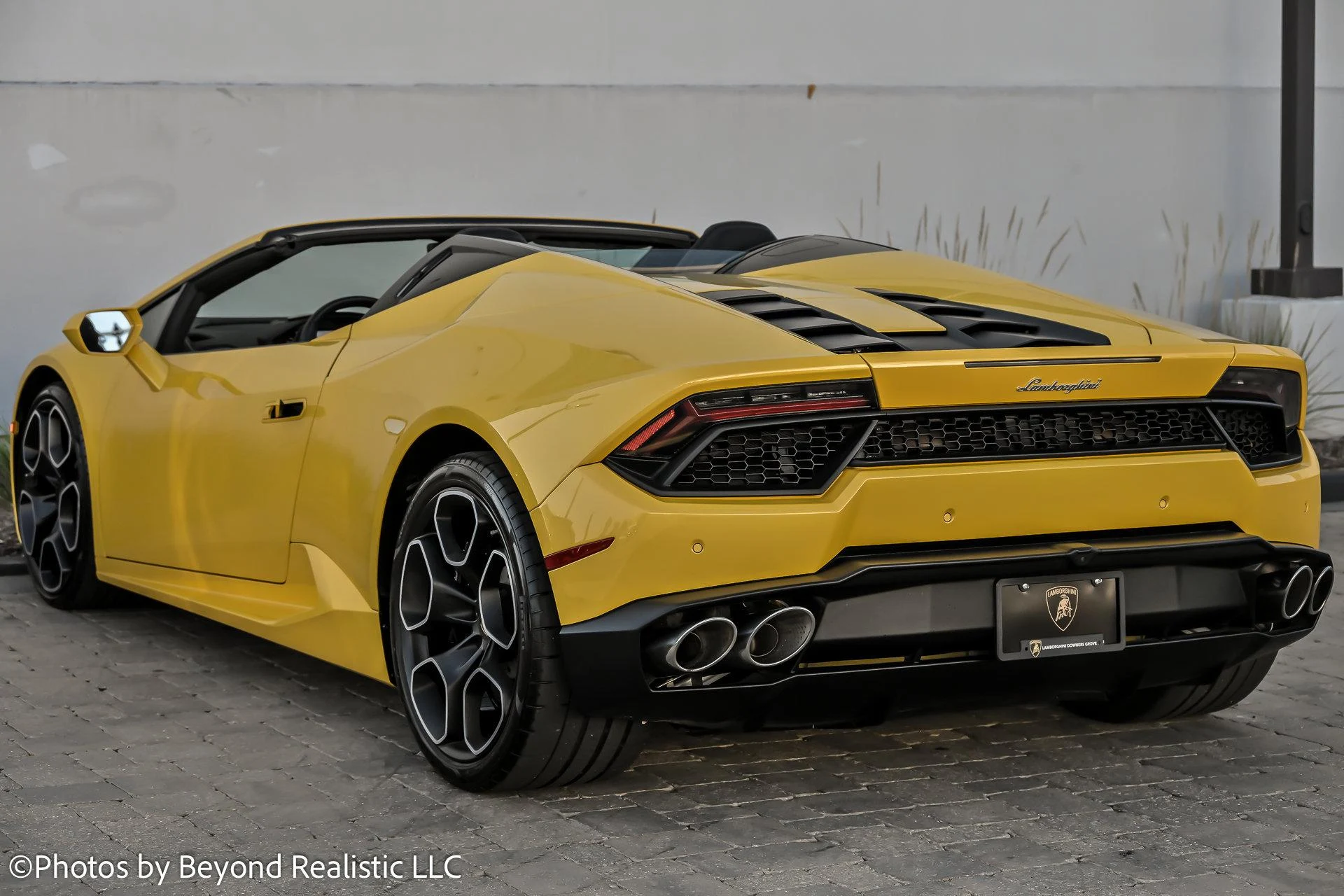 mph005_3303738152_Used_2019_Lamborghini_Huracan_Spyder_LP_580_2_1759241335_c10b8d2116
