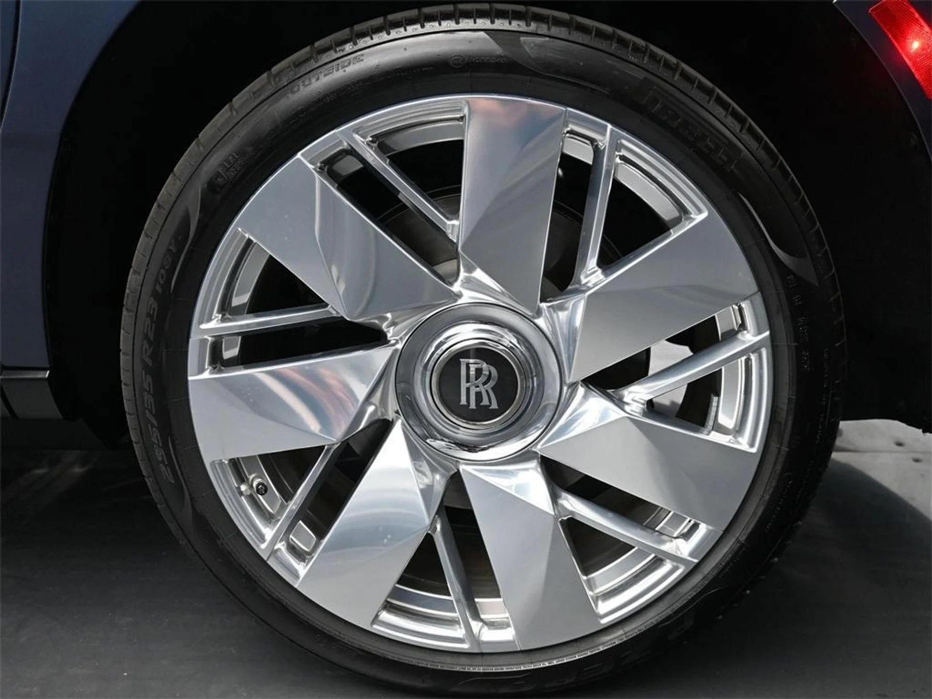 mph005_332163557_g_Q_Hgs_M9_u_Ye_I1_Vn_A_Sib_Lko_Mt244_1b6367db1c