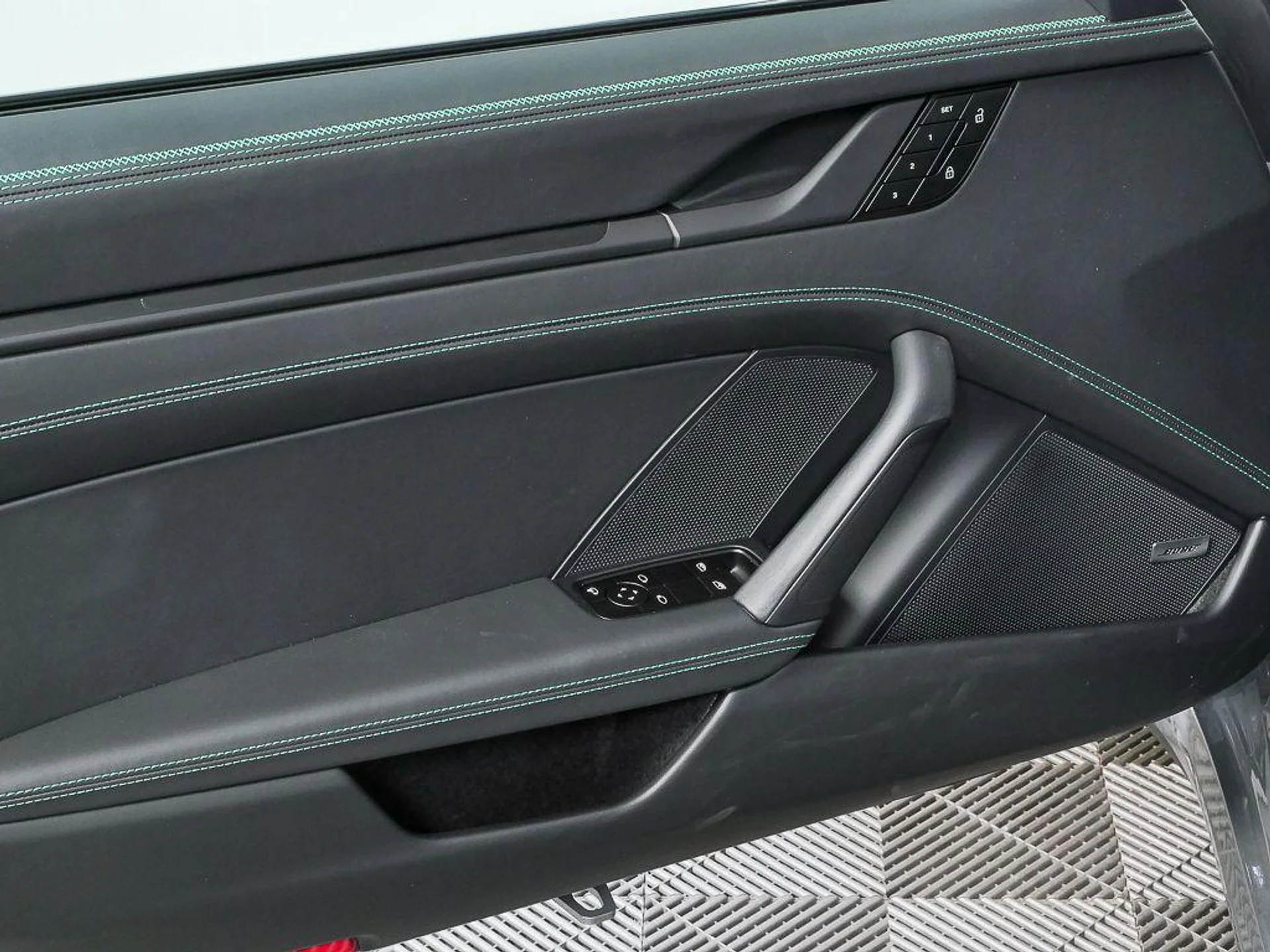 mph005_3322065347_W3fz_Bq_Jugq_t_A3_NW_Aqi_Tus_Eu_RQ_786c91d723