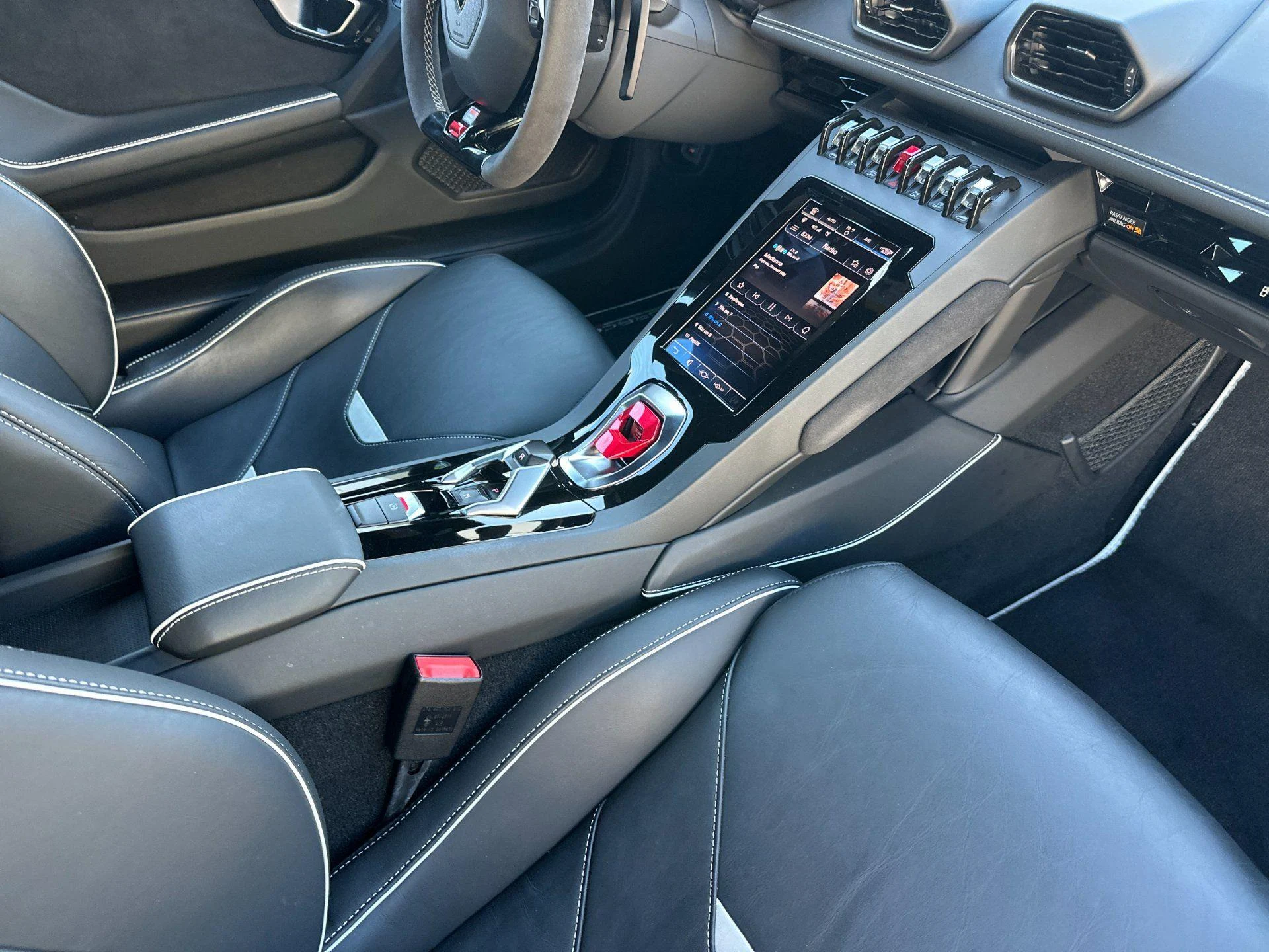 mph005_3324281496_Used_2020_Lamborghini_Huracan_EVO_1772634301_454f4fedec