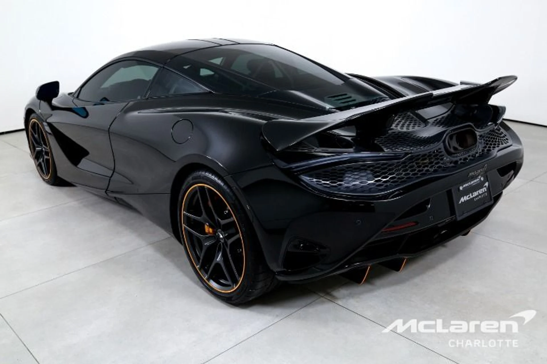 mph005_3337978981_Used_2024_Mc_Laren_750_S_d78f50e22e