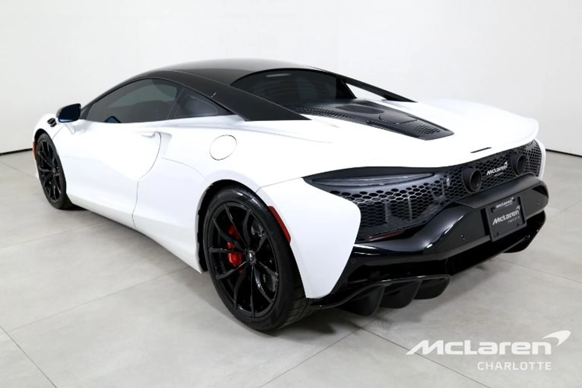 mph005_3339558022_Used_2024_Mc_Laren_Artura_4c9ee9bec6
