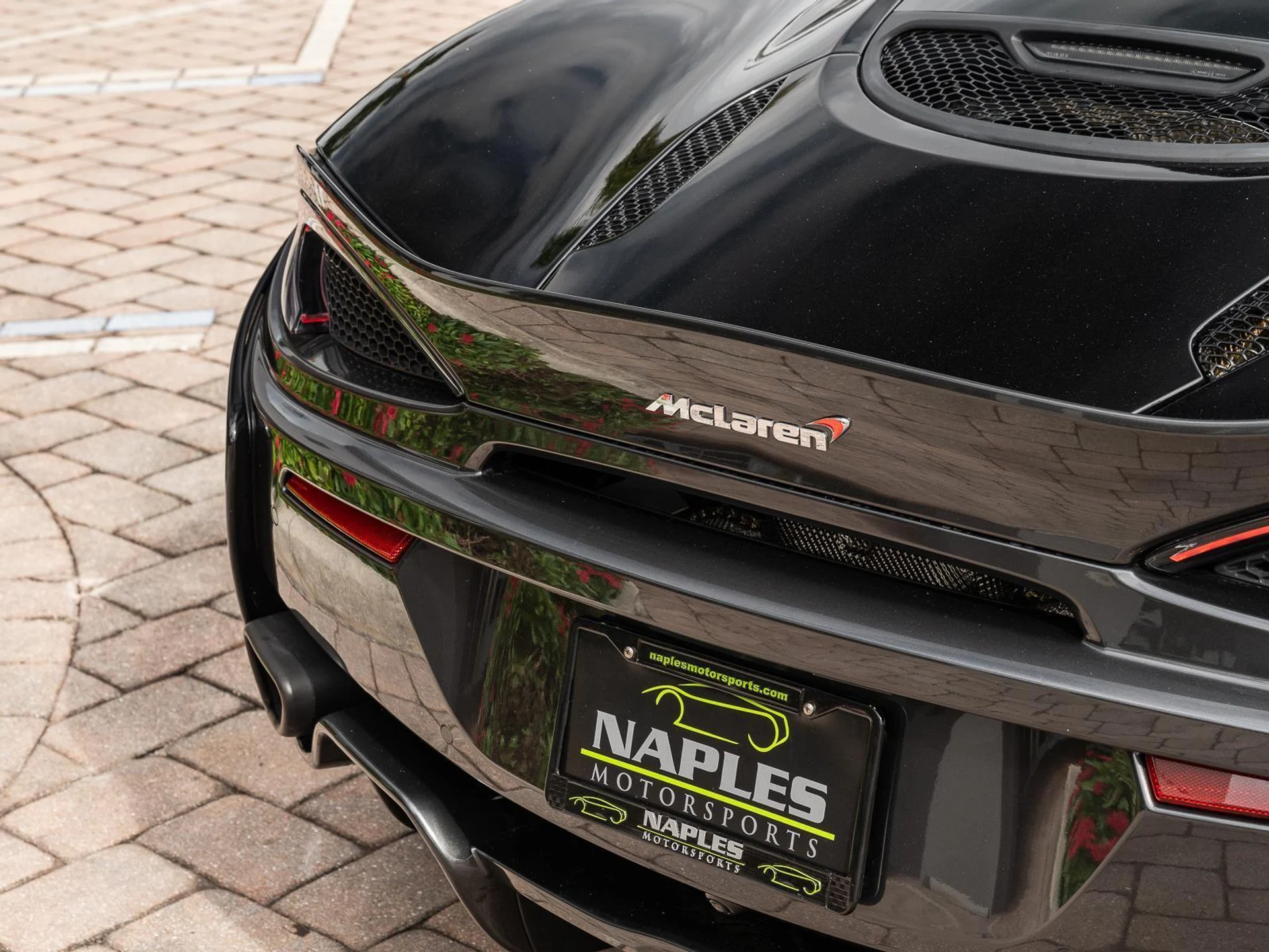 mph005_3352657618_Used_2018_Mc_Laren_570_GT_1768385498_13bbdac159