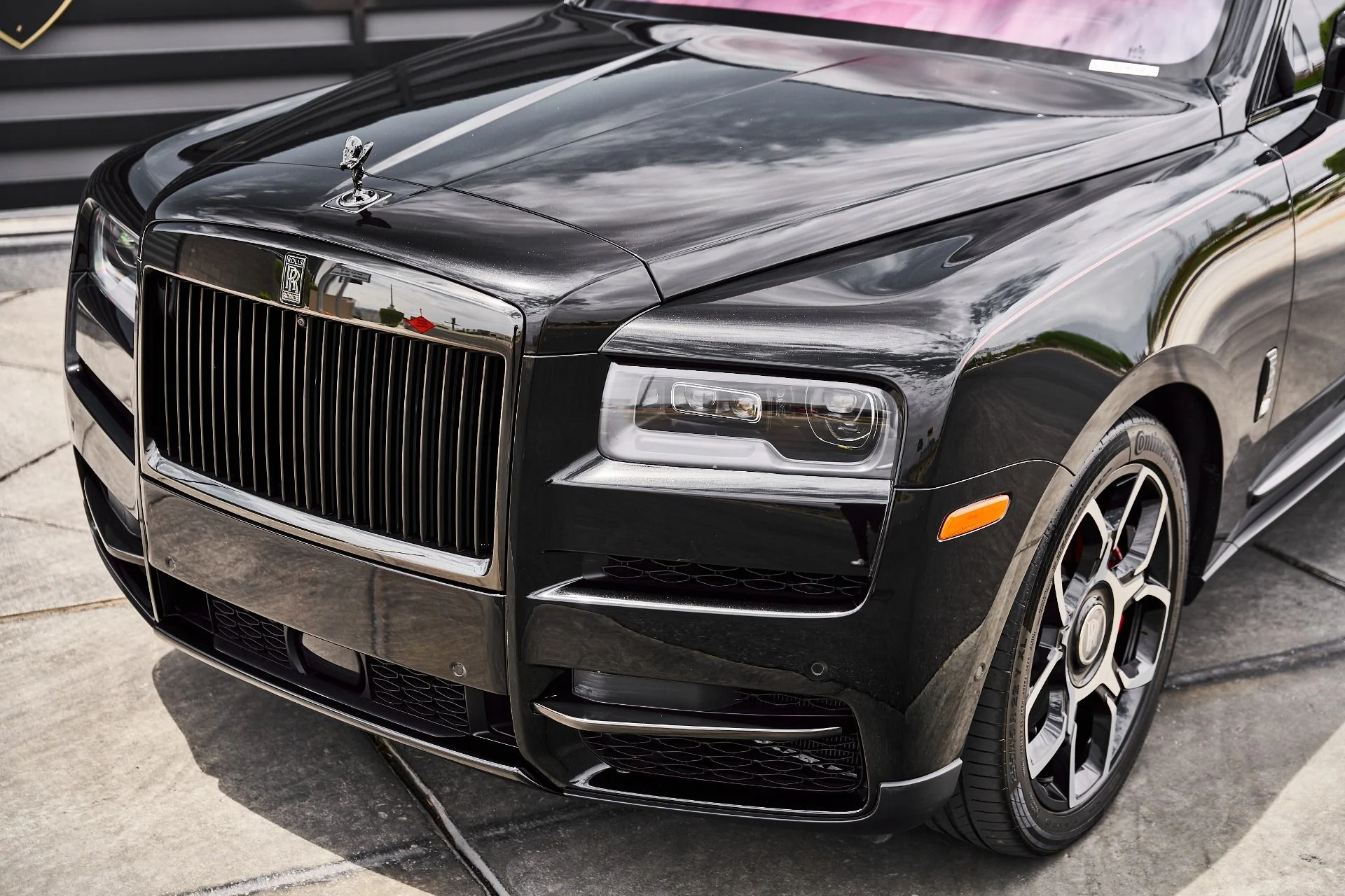 mph005_3367102010_Used_2024_Rolls_Royce_Cullinan_Black_Badge_1784335834_04f0f25b55