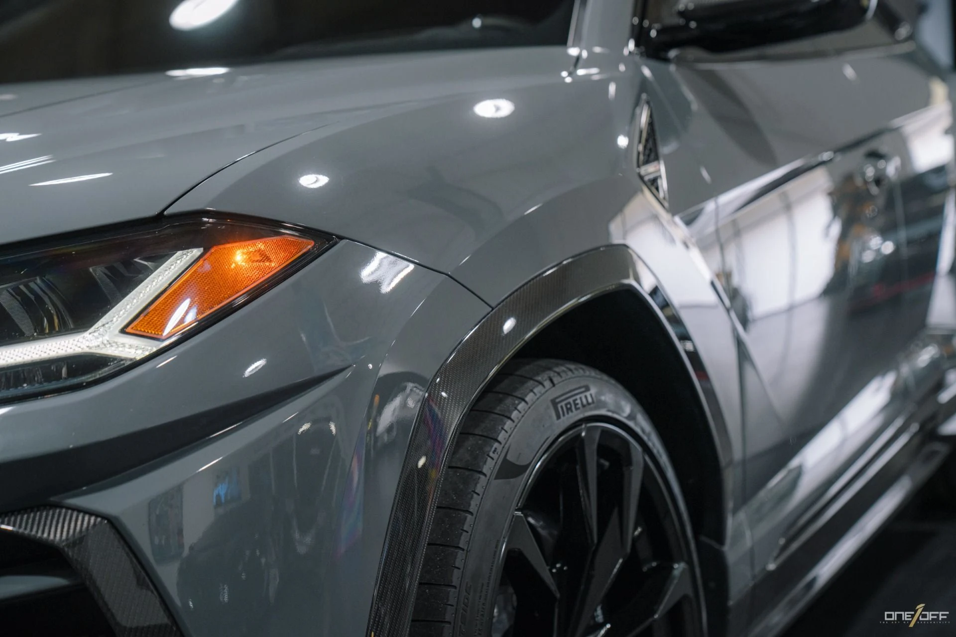 mph005_3378685226_Used_2022_Lamborghini_Urus_306_K_MSRP_ALL_Carbon_Grigio_Telesto_Paint_1752782699_9f0753779e