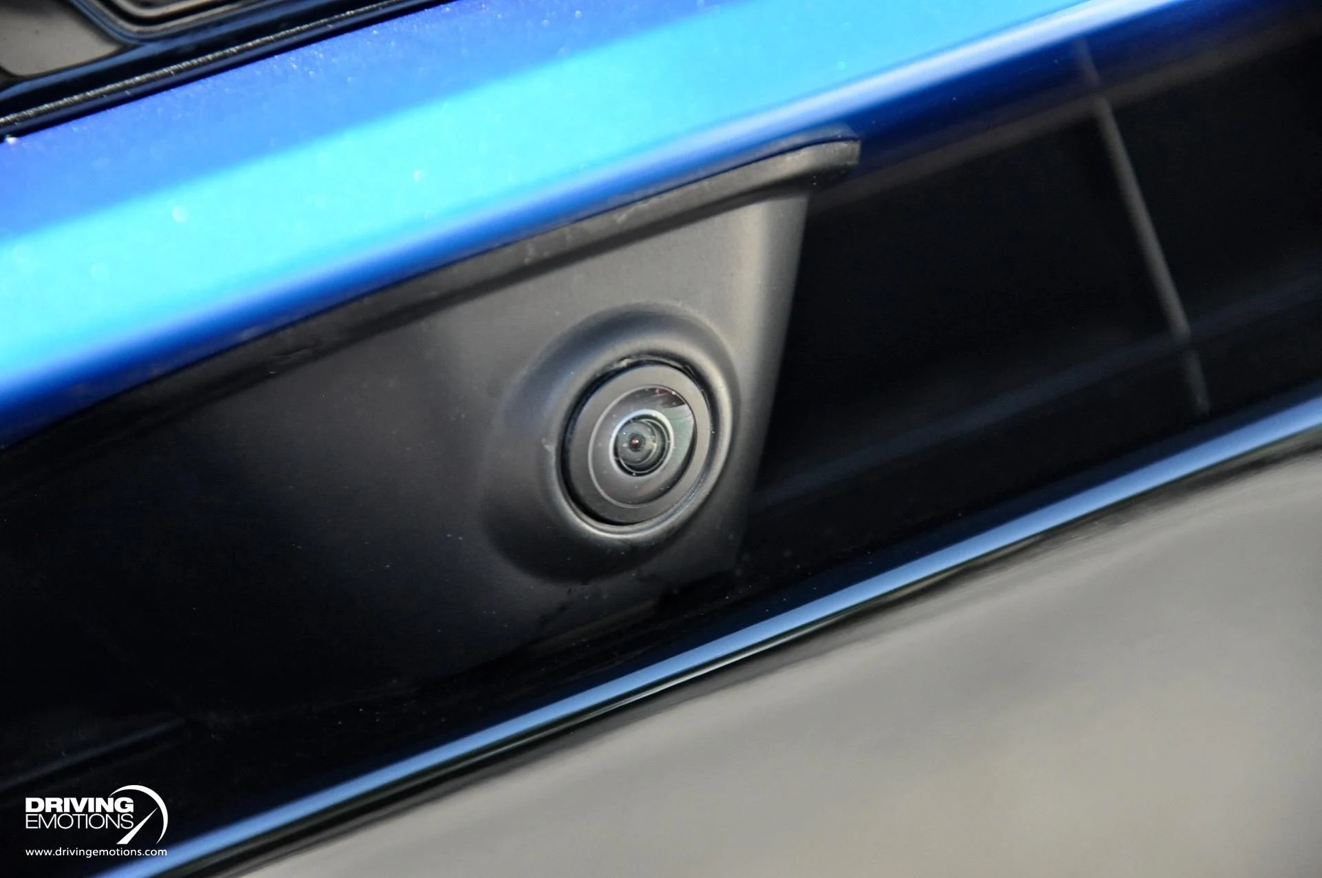 mph005_3382436860_801_p6_l_39a23c1217