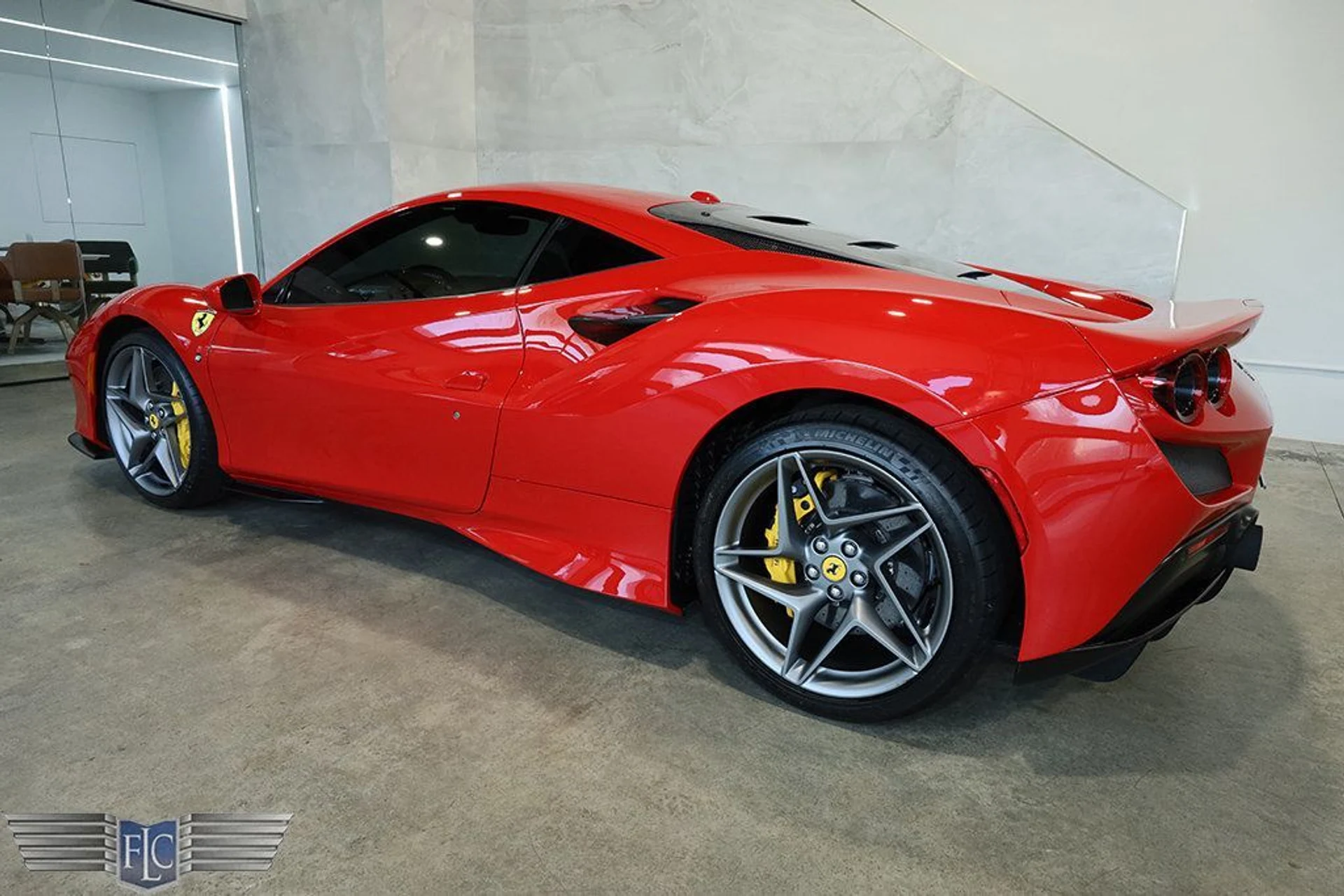 mph005_338296725_used_2020_ferrari_f8_tributo_coupe_9689_22891893_6_1024_6fcc10830b