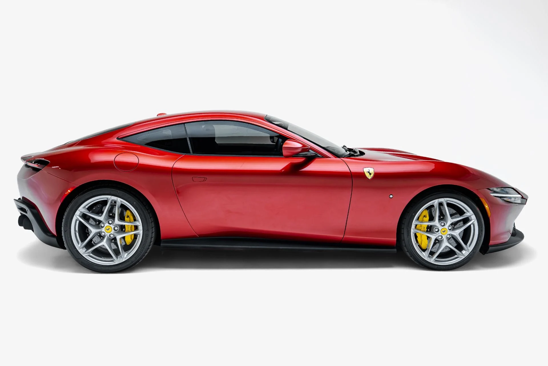mph005_3392617329_Used_2024_Ferrari_Roma_1792713503_4297ab10a6