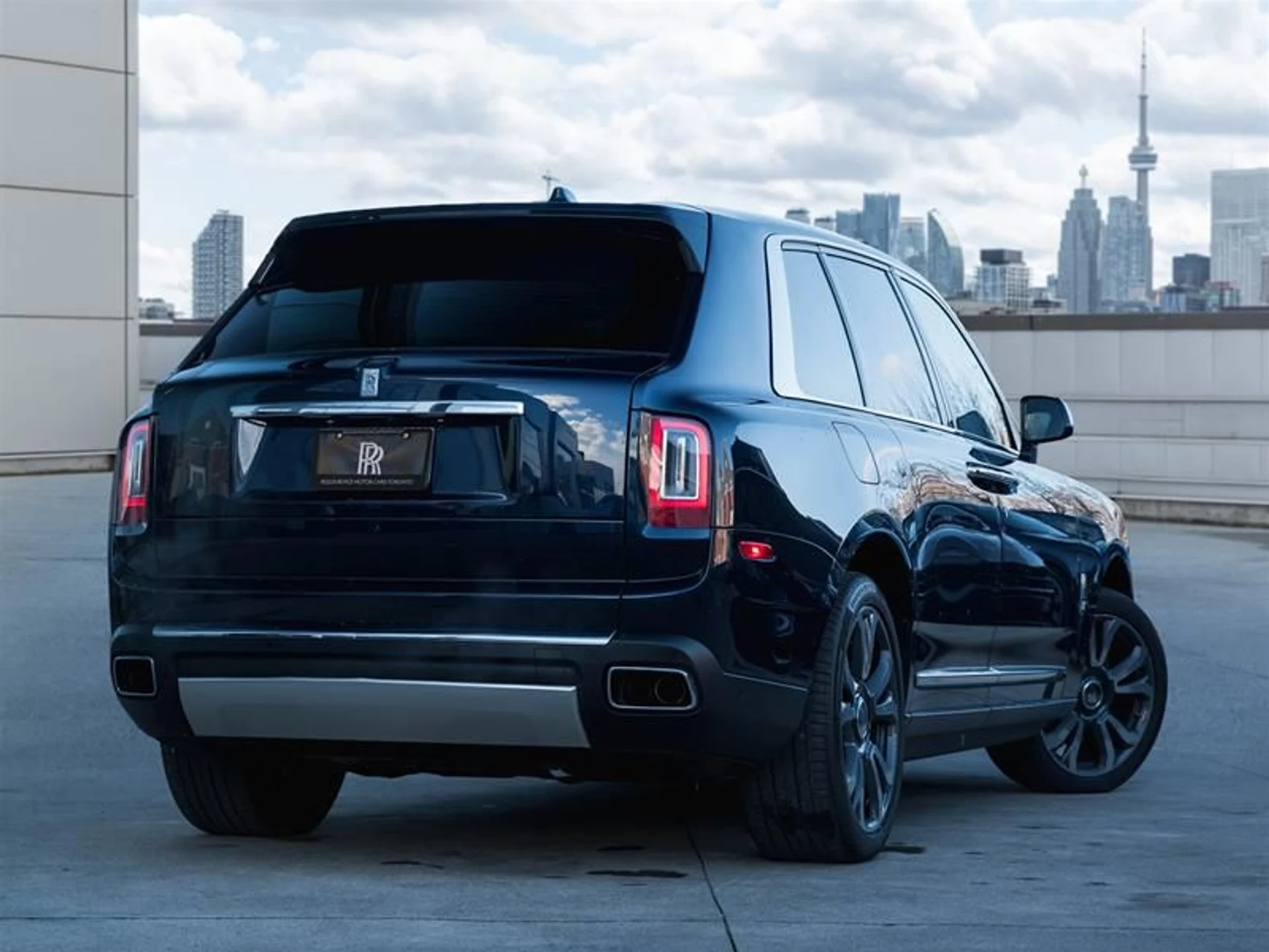 mph005_3392963939_rohiuw4j_f49438f123