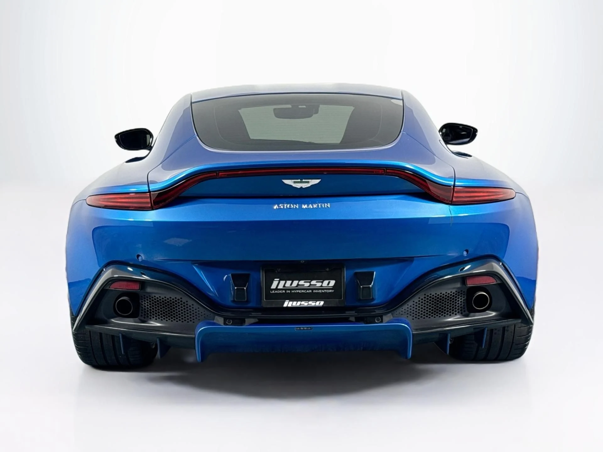 mph005_3397220773_Used_2019_Aston_Martin_Vantage_1784071656_d8c325653c