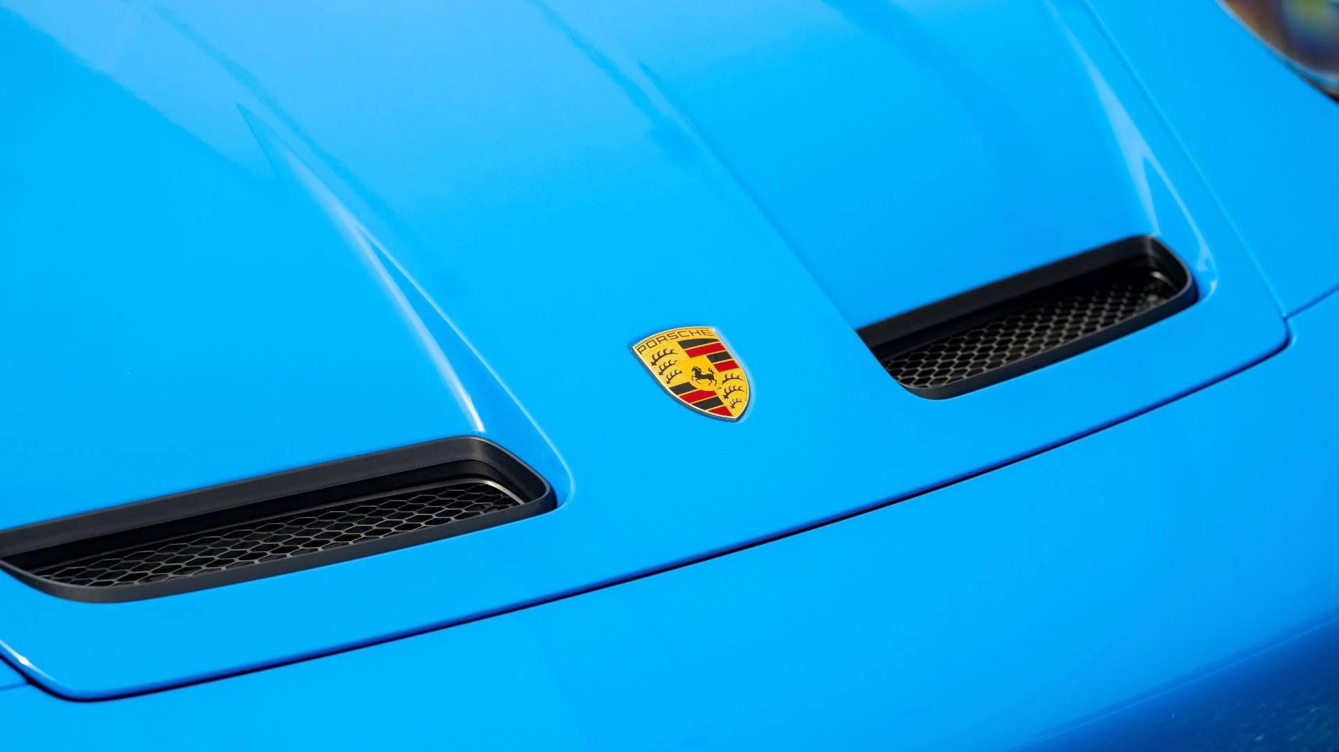 mph005_3400806571_Used_2022_Porsche_911_GT_3_1753806874_f28e3fba97