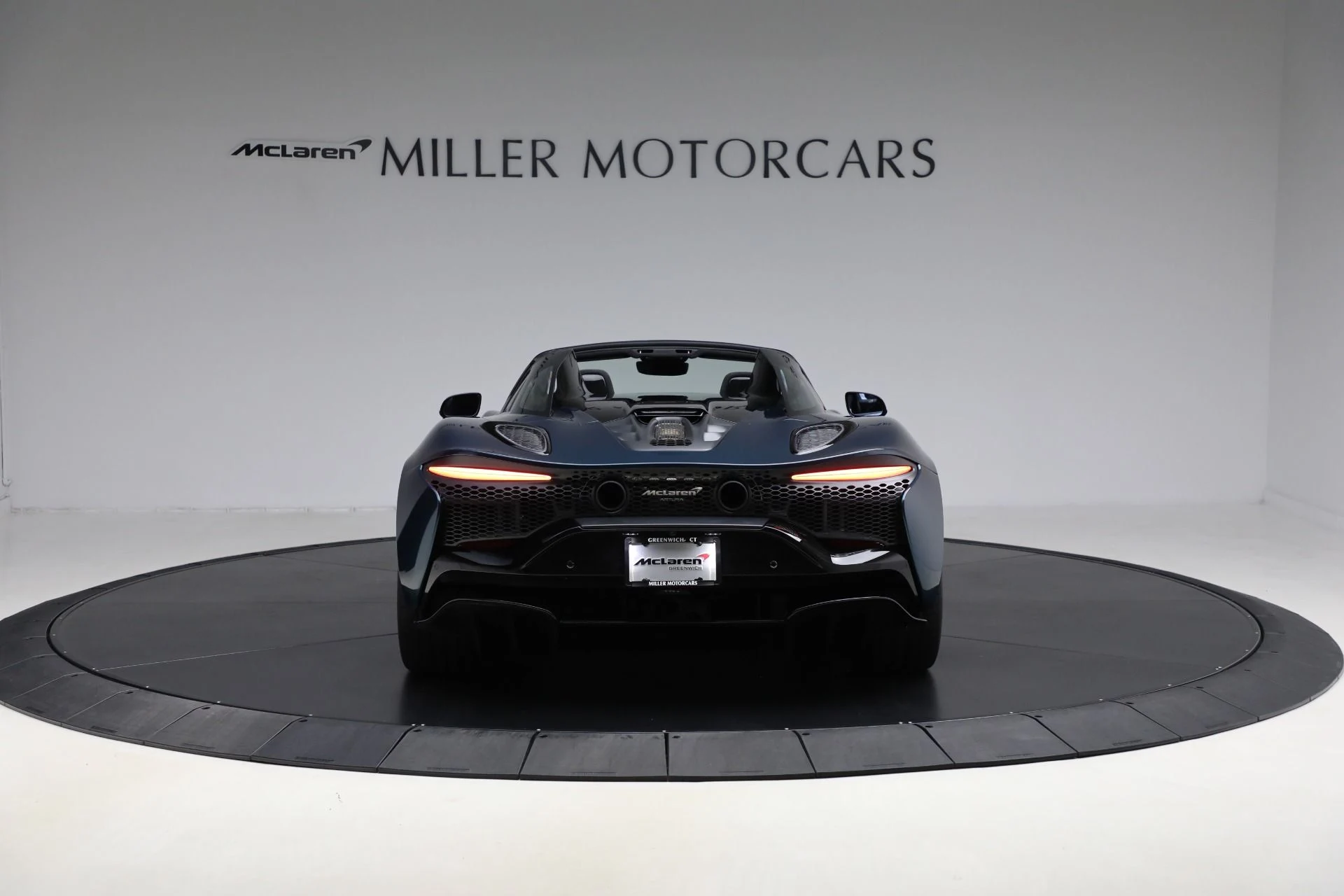 mph005_3404094443_Used_2025_Mc_Laren_Artura_Spider_a651d4a459