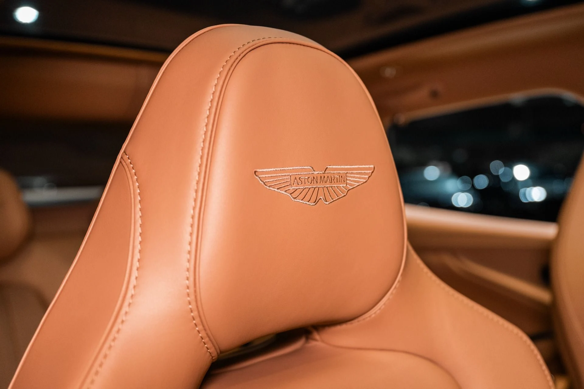 mph005_3405197610_New_2026_Aston_Martin_DBX_707_1765214112_a7ca7ba713