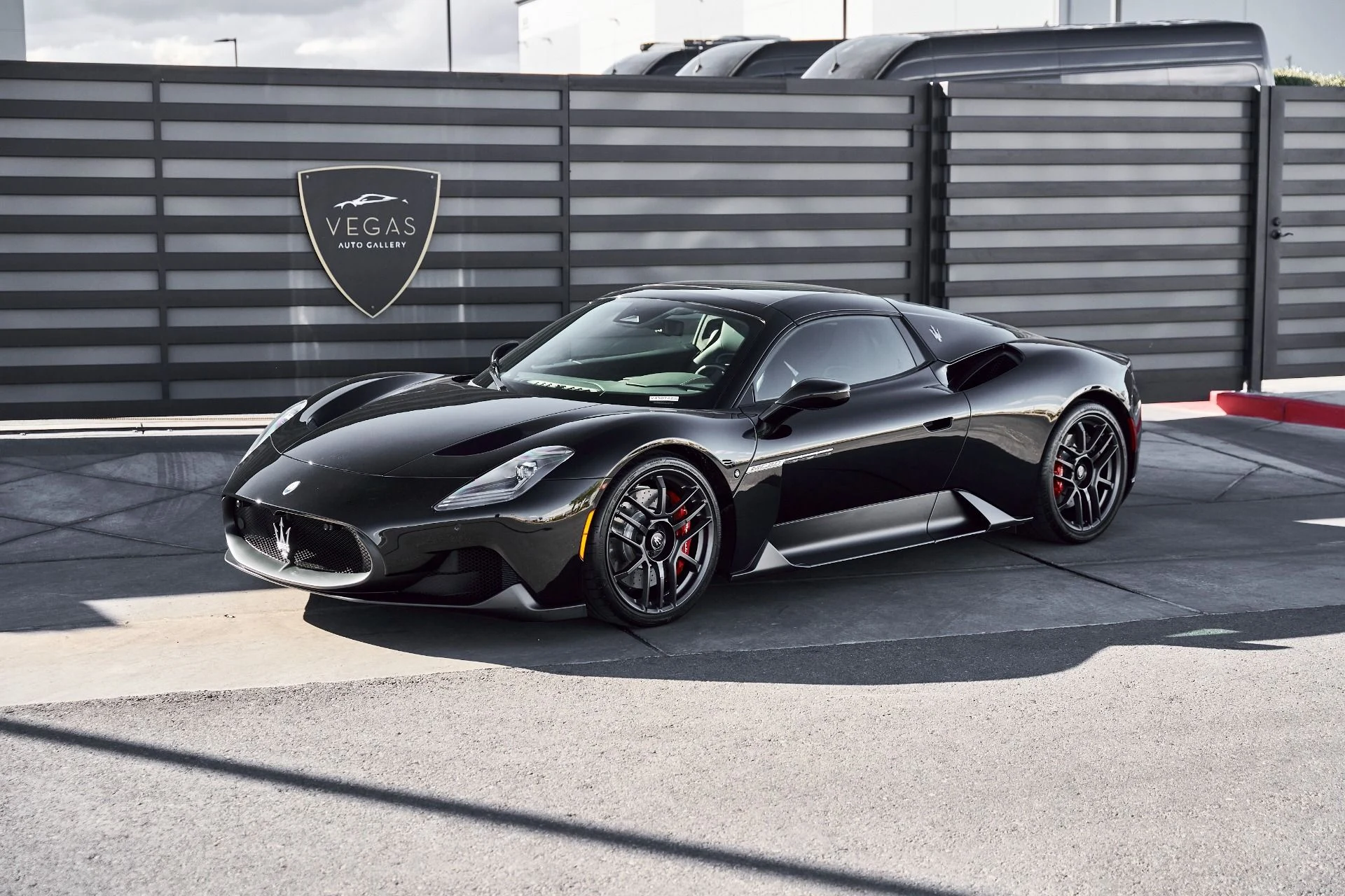 mph005_3424545974_Used_2024_Maserati_MC_20_1771382134_770a2b8bb5