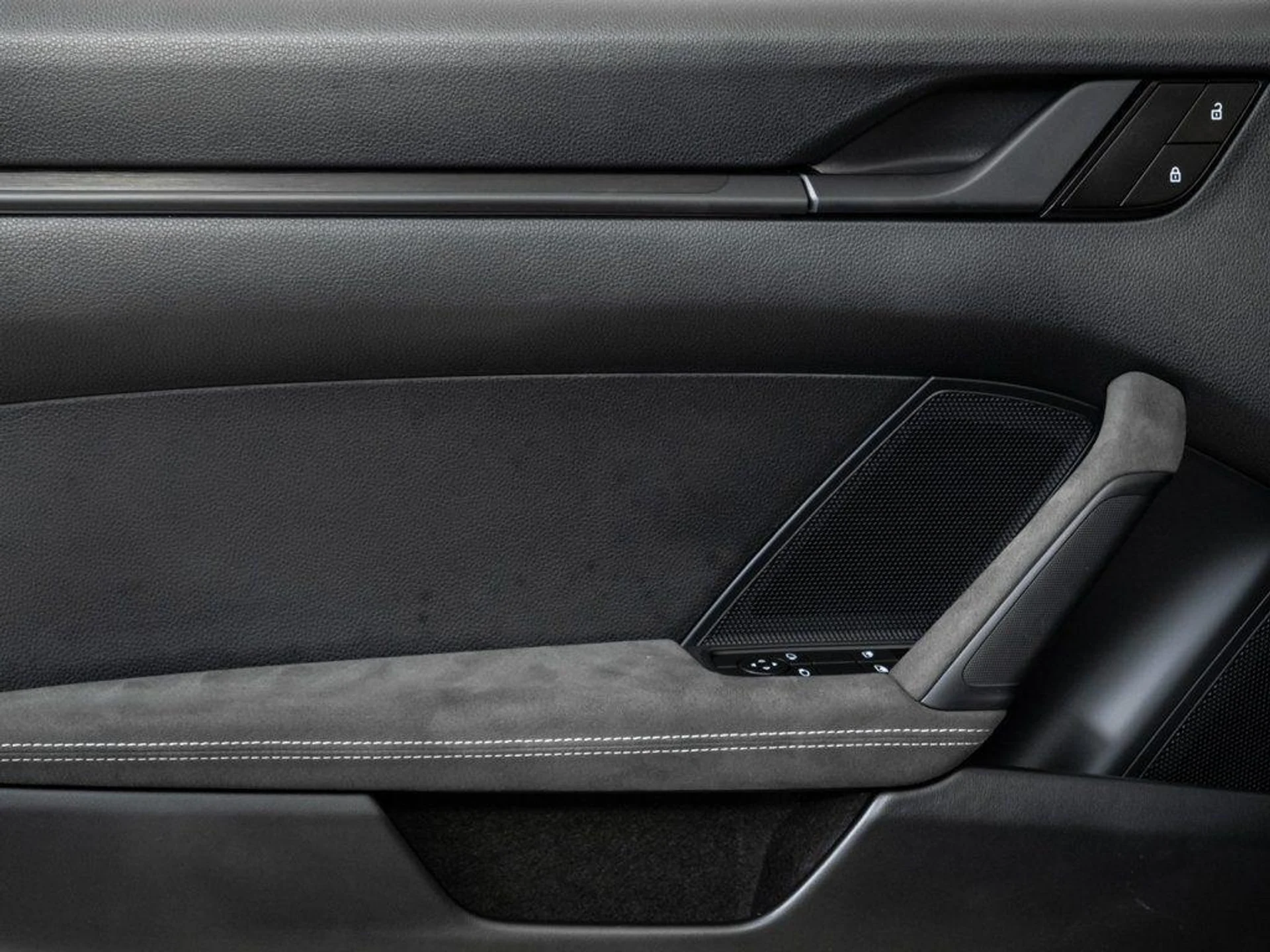 mph005_3426021667_q8_OA_Jp9_O59l_Ml_Ob_U1x_U2_OCC_7_Yk_f0893ea23f