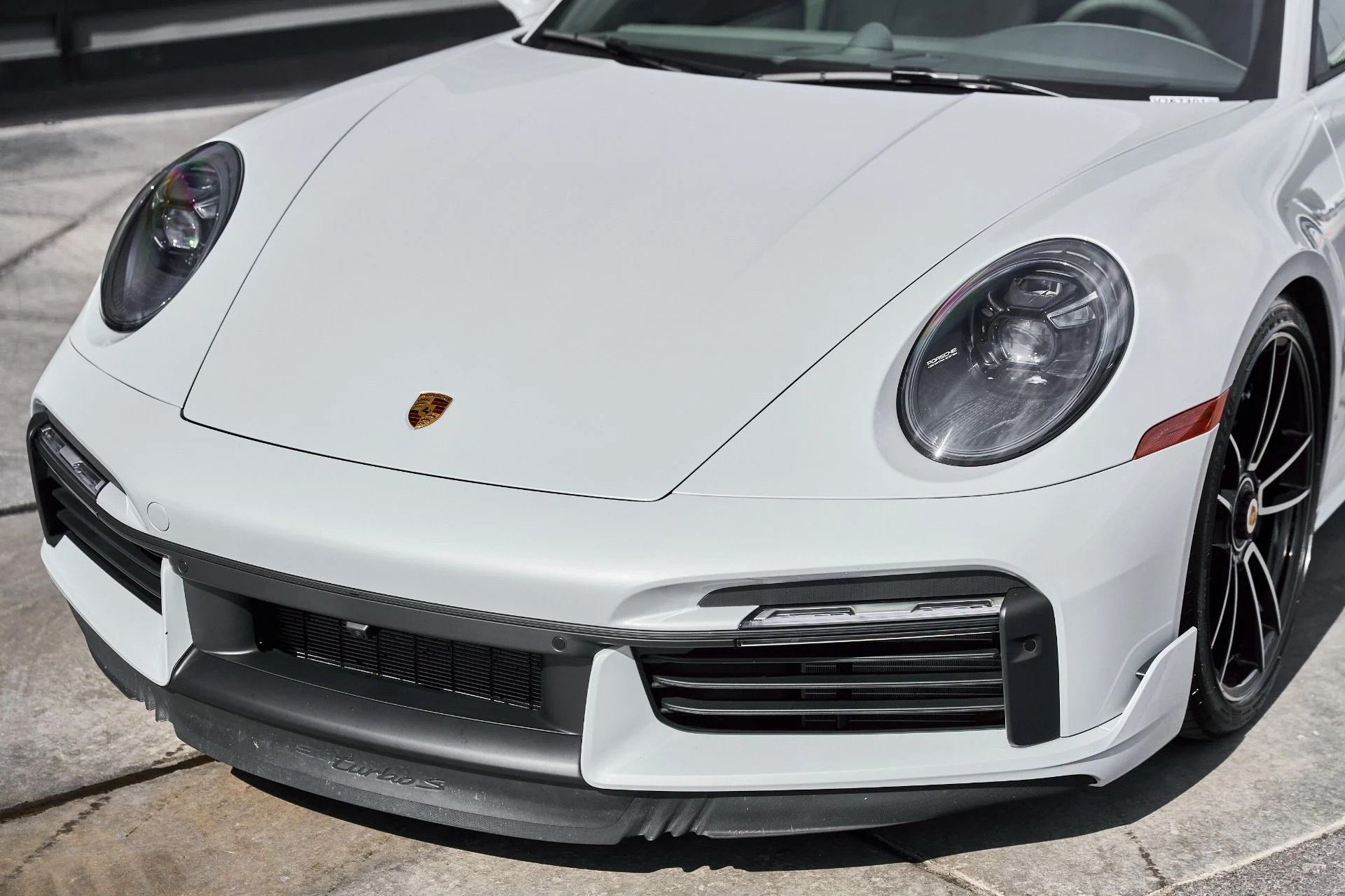 mph005_3429943879_Used_2025_Porsche_911_Turbo_S_1772157235_b32a691d08