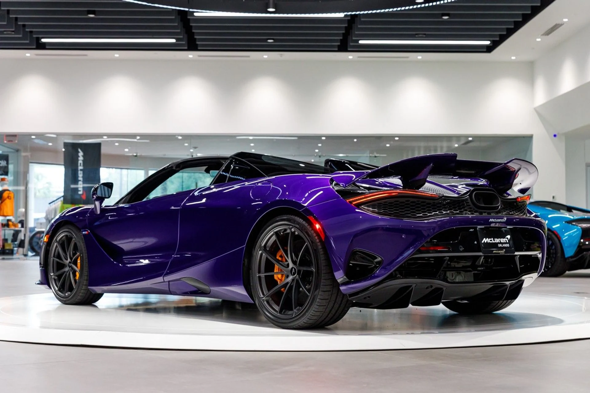 mph005_3437452918_627_p6_l_7053f09a1c