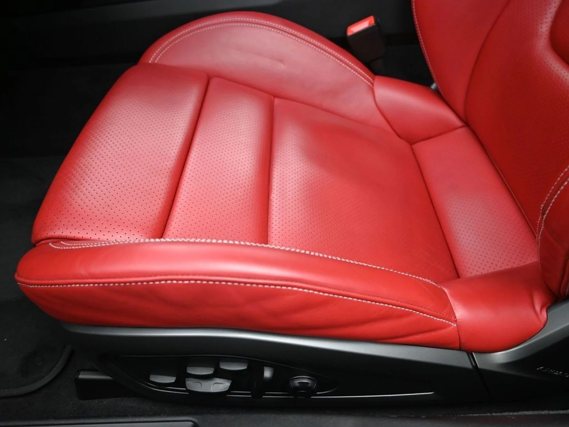 mph005_344081843_b37b667b4c3079434edbc08189e85d63_4247a52b6c