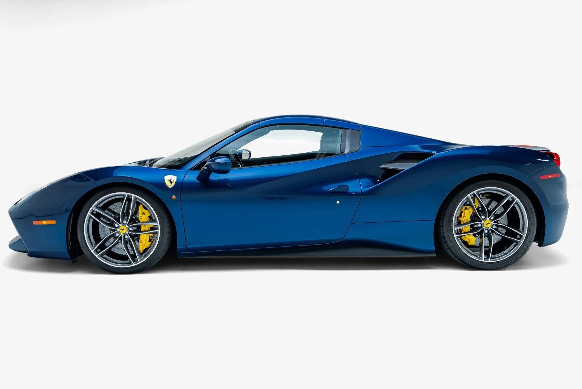 mph005_3450066395_Used_2019_Ferrari_488_Spider_1791569465_aa381d73d5