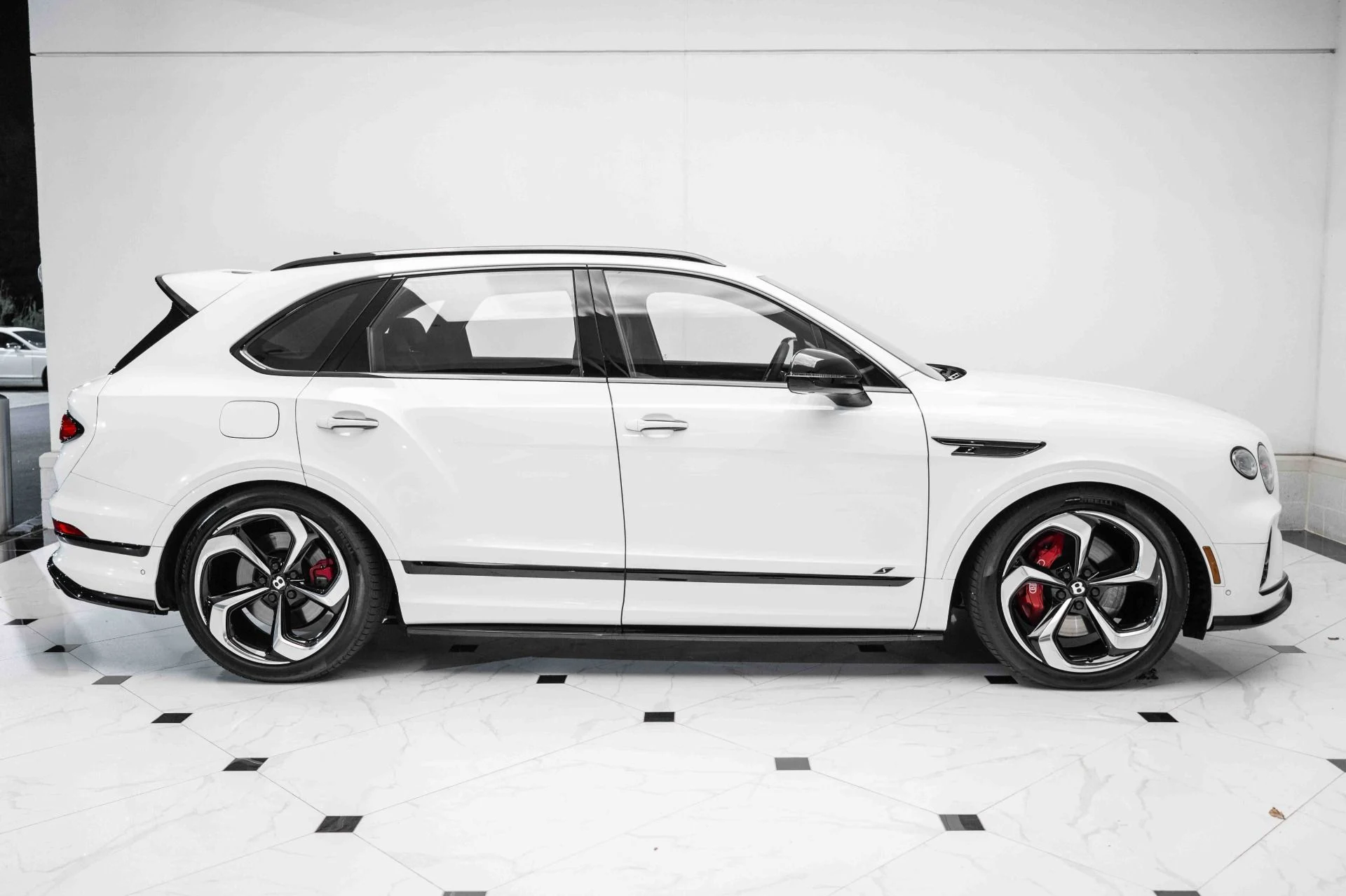 mph005_3450895145_Used_2022_Bentley_Bentayga_S_1725543345_03624ba781