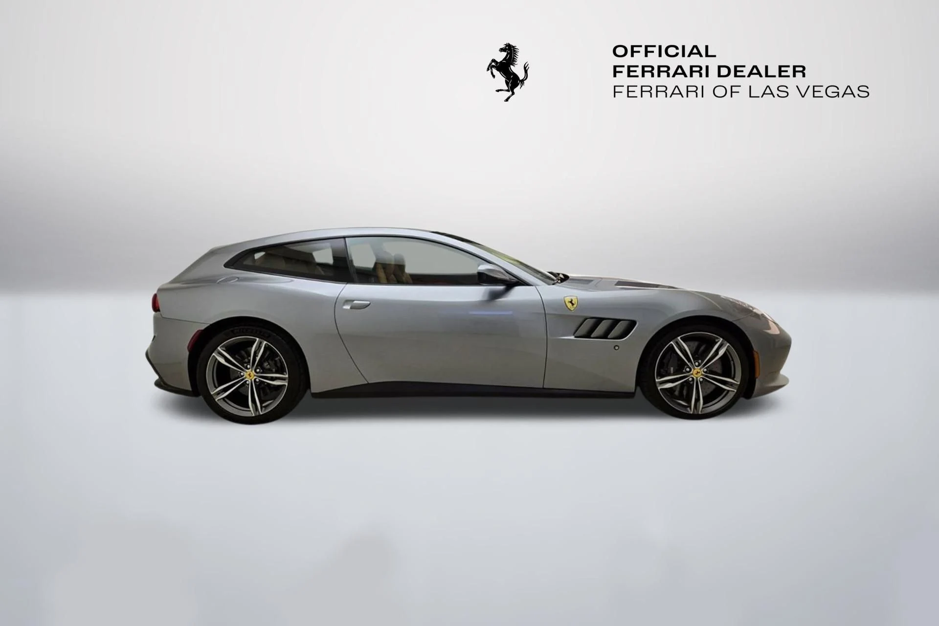 mph005_3456311949_Used_2017_Ferrari_GTC_4_Lusso_V12_1783509837_54638713fe