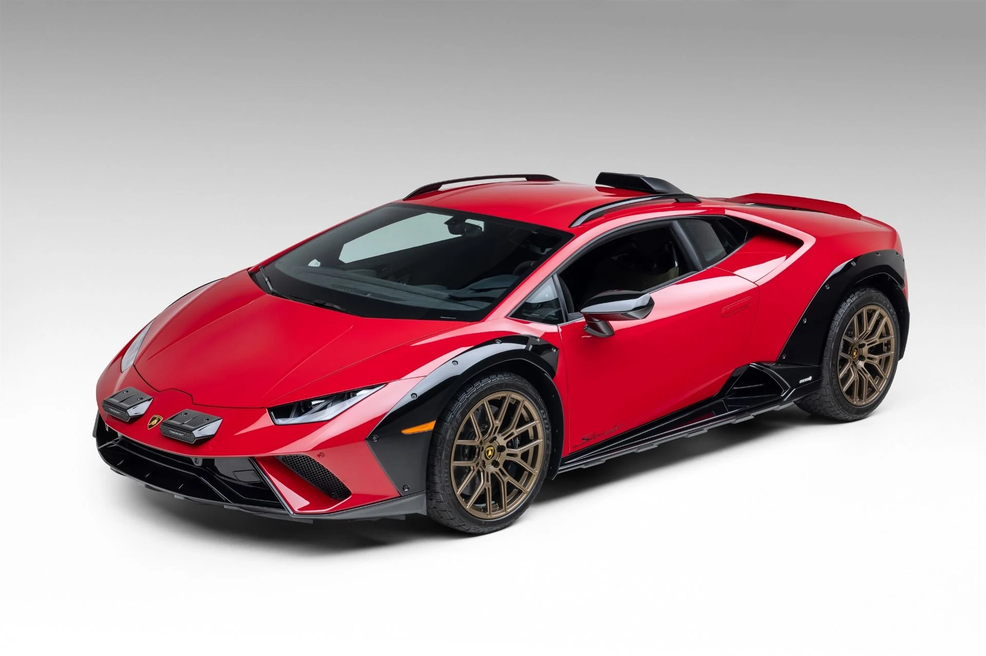 mph005_3456784081_Used_2024_Lamborghini_Huracan_Sterrato_1765391926_12d221e632