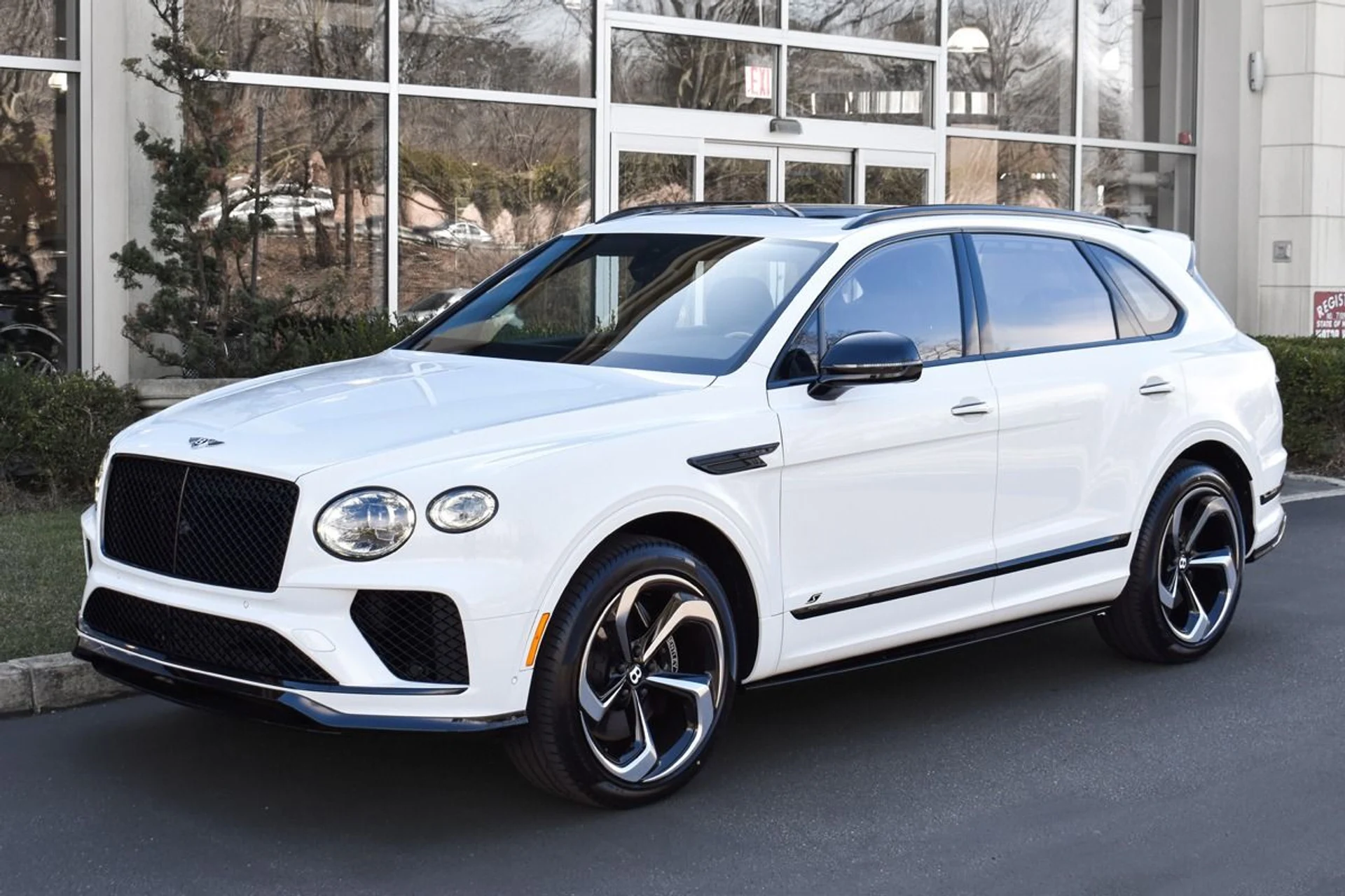 mph005_346922468_Used_2022_Bentley_Bentayga_S_V8_1768386239_f2cd0fabd5