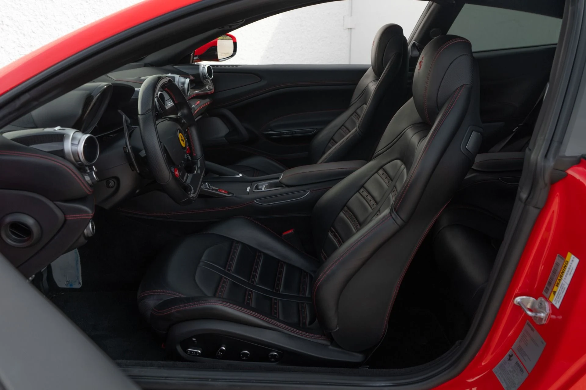 mph005_3470576437_Used_2018_Ferrari_GTC_4_Lusso_T_1771449324_06500b4fc5