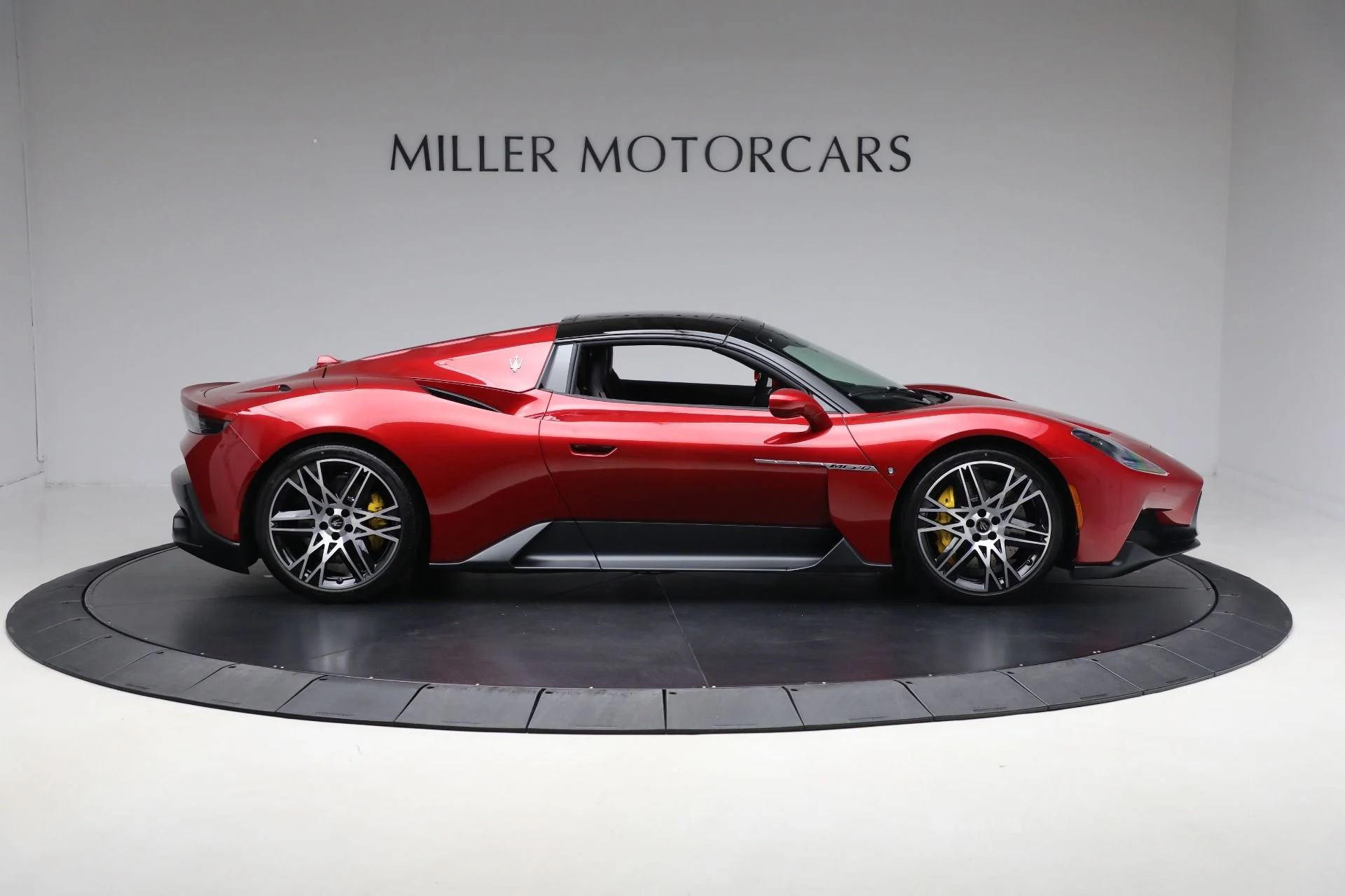 mph005_3472984488_New_2024_Maserati_MC_20_Cielo_d8e5f5aa07