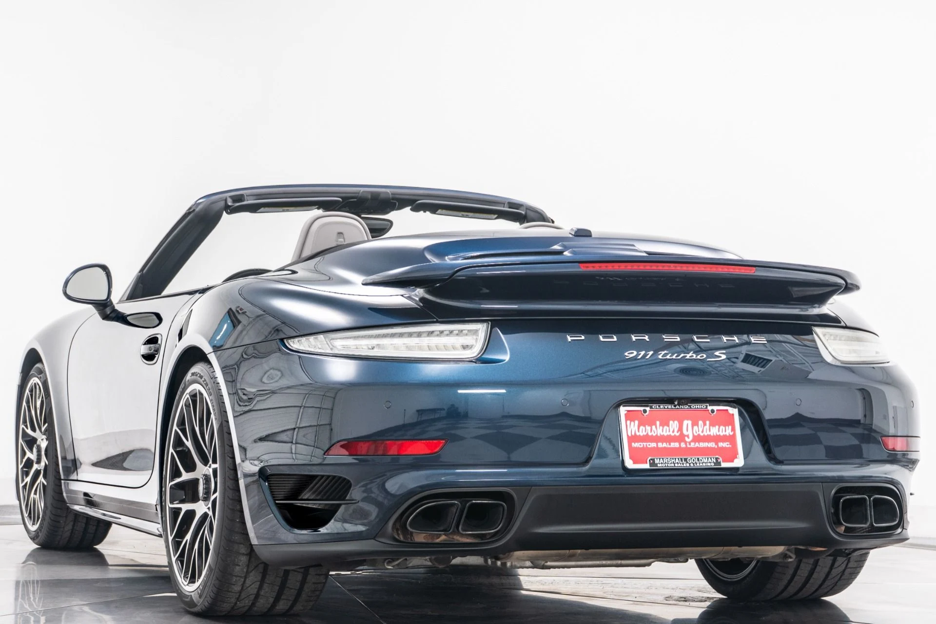mph005_347824079_Used_2015_Porsche_911_Turbo_S_Cabriolet_1754336206_28407b4d18