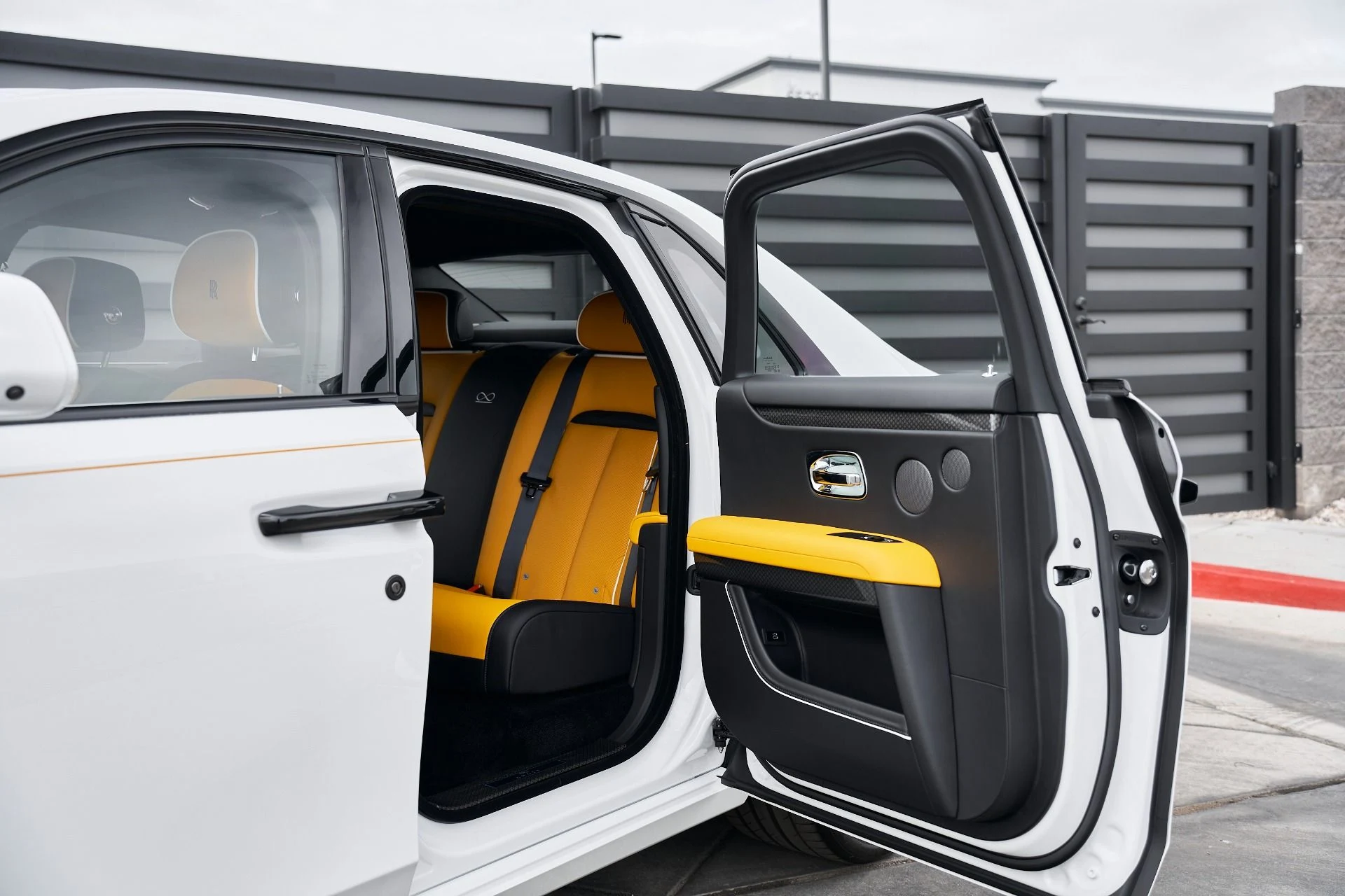 mph005_348992804_Used_2025_Rolls_Royce_Ghost_Black_Badge_1763167753_915520b154