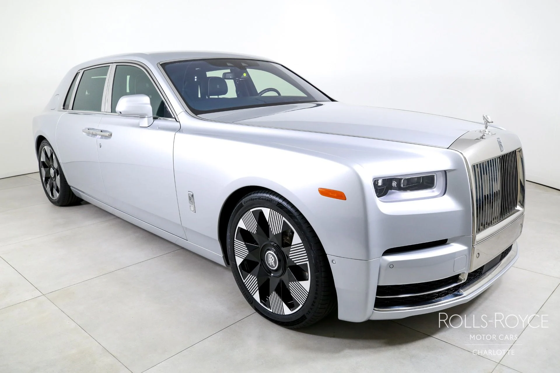 mph005_3490879740_Used_2020_Rolls_Royce_Phantom_1757533219_53d3c63b03