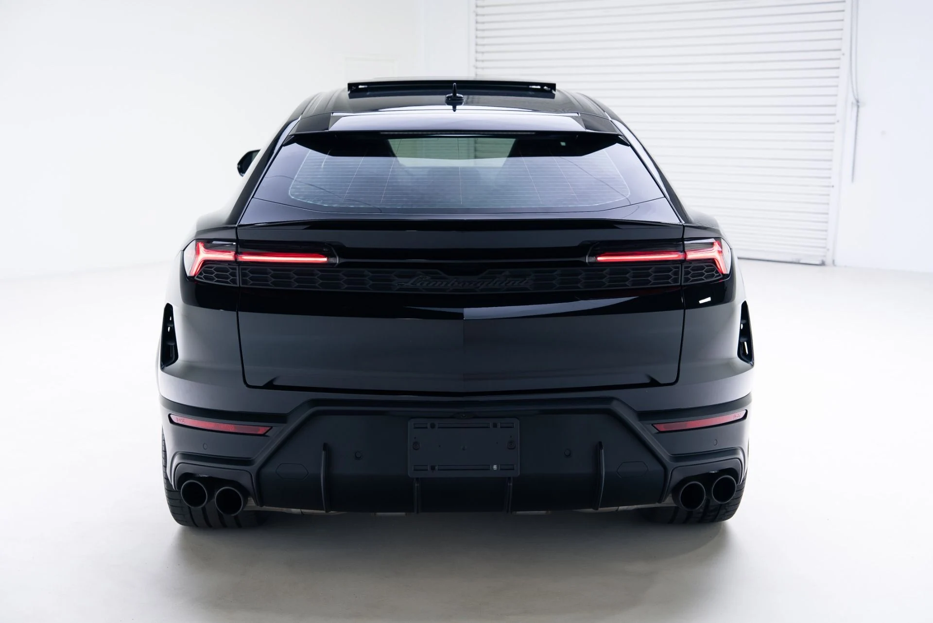 mph005_3498875850_Used_2025_Lamborghini_Urus_SE_1767912107_76e7f72f17