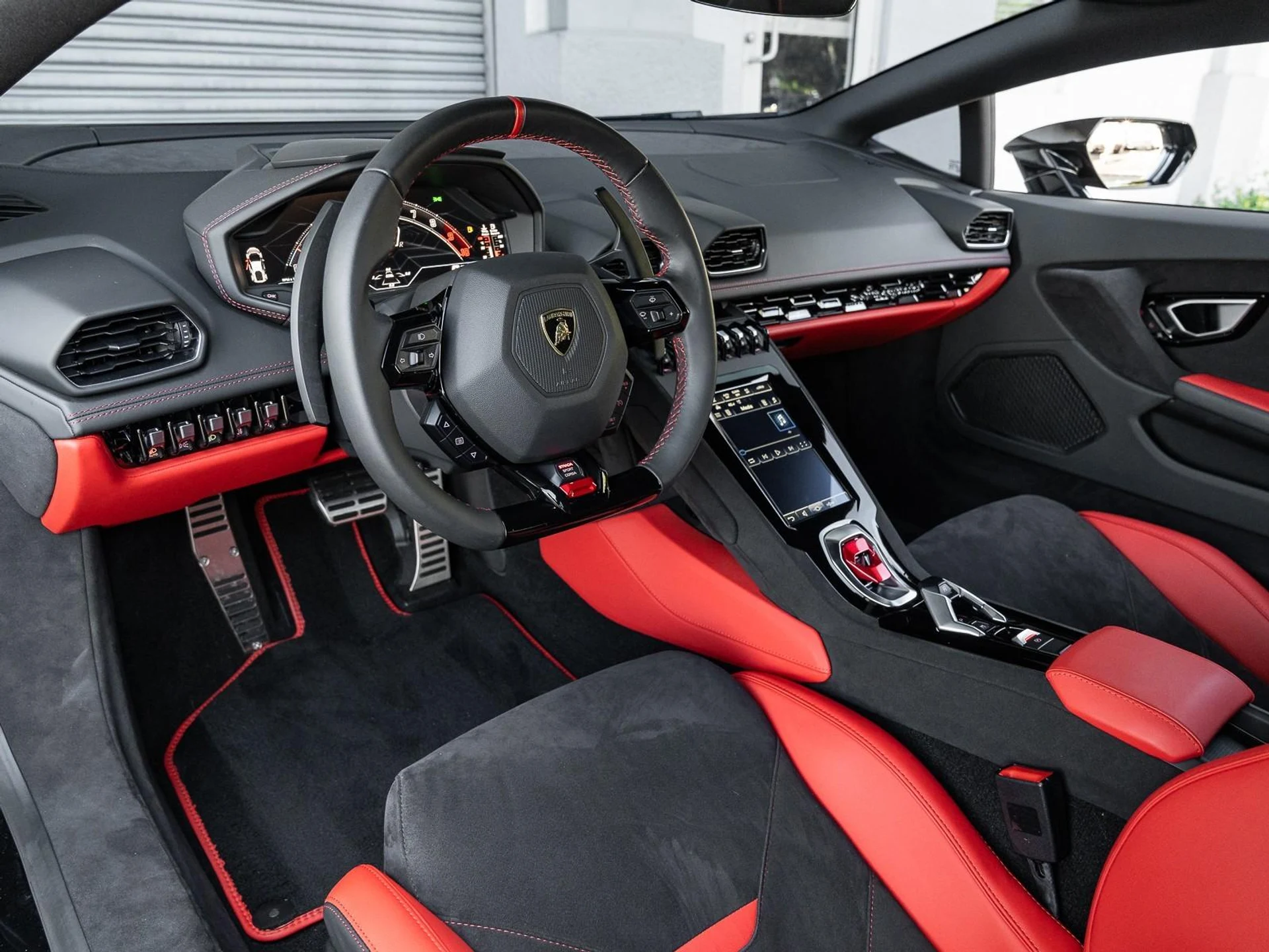 mph005_3514590091_Used_2024_Lamborghini_Huracan_Tecnica_1766091965_e88e3d7acc