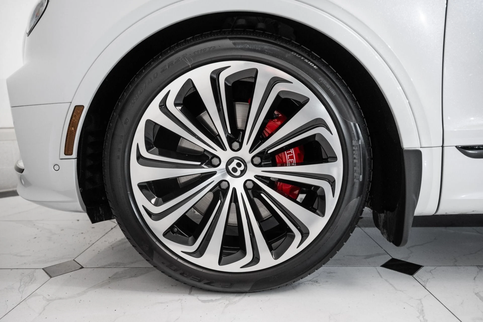 mph005_3515833915_Used_2021_Bentley_Bentayga_V8_1759421364_36a5930741
