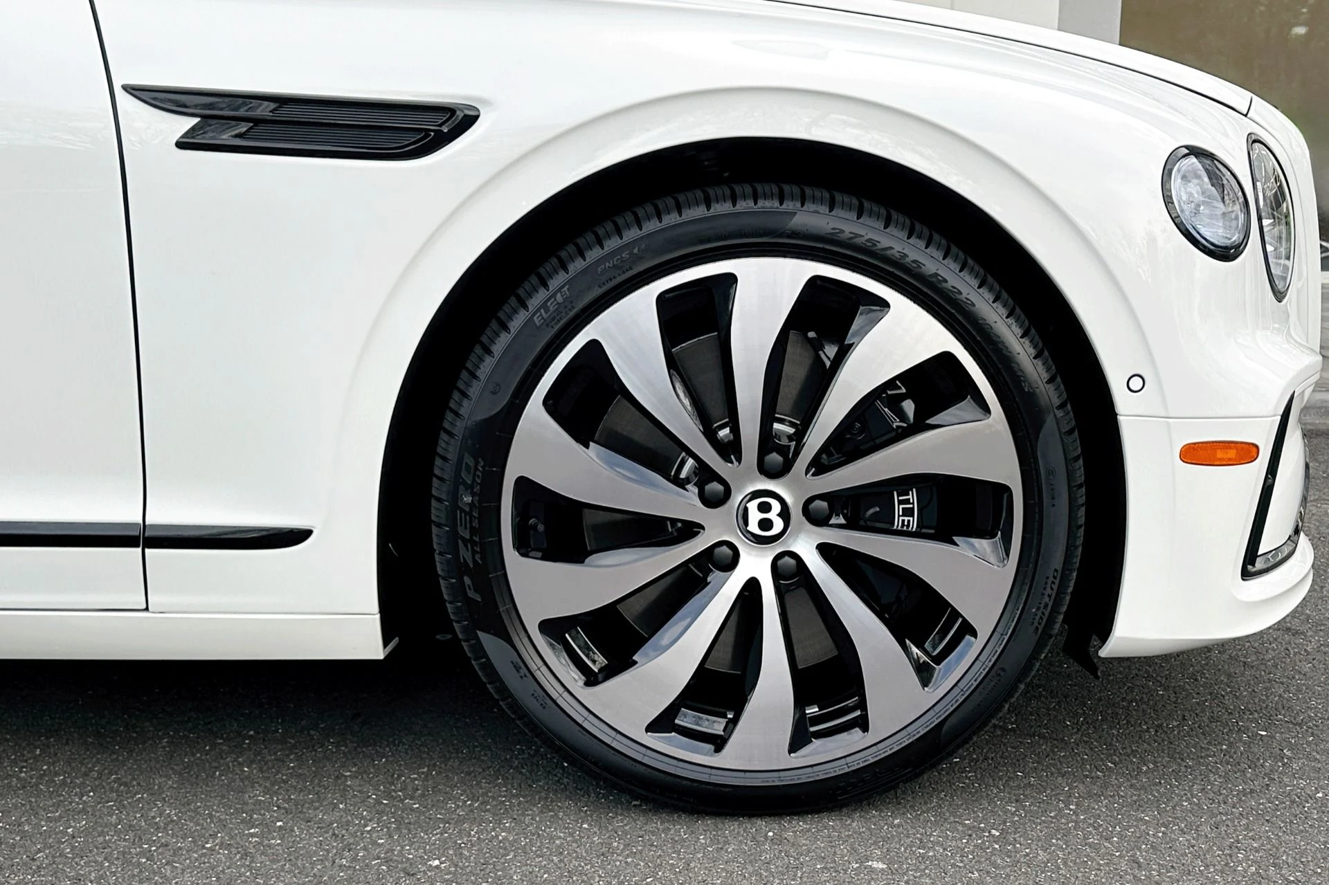 mph005_3521029575_New_2026_Bentley_Flying_Spur_1771244899_3e88e5c24a