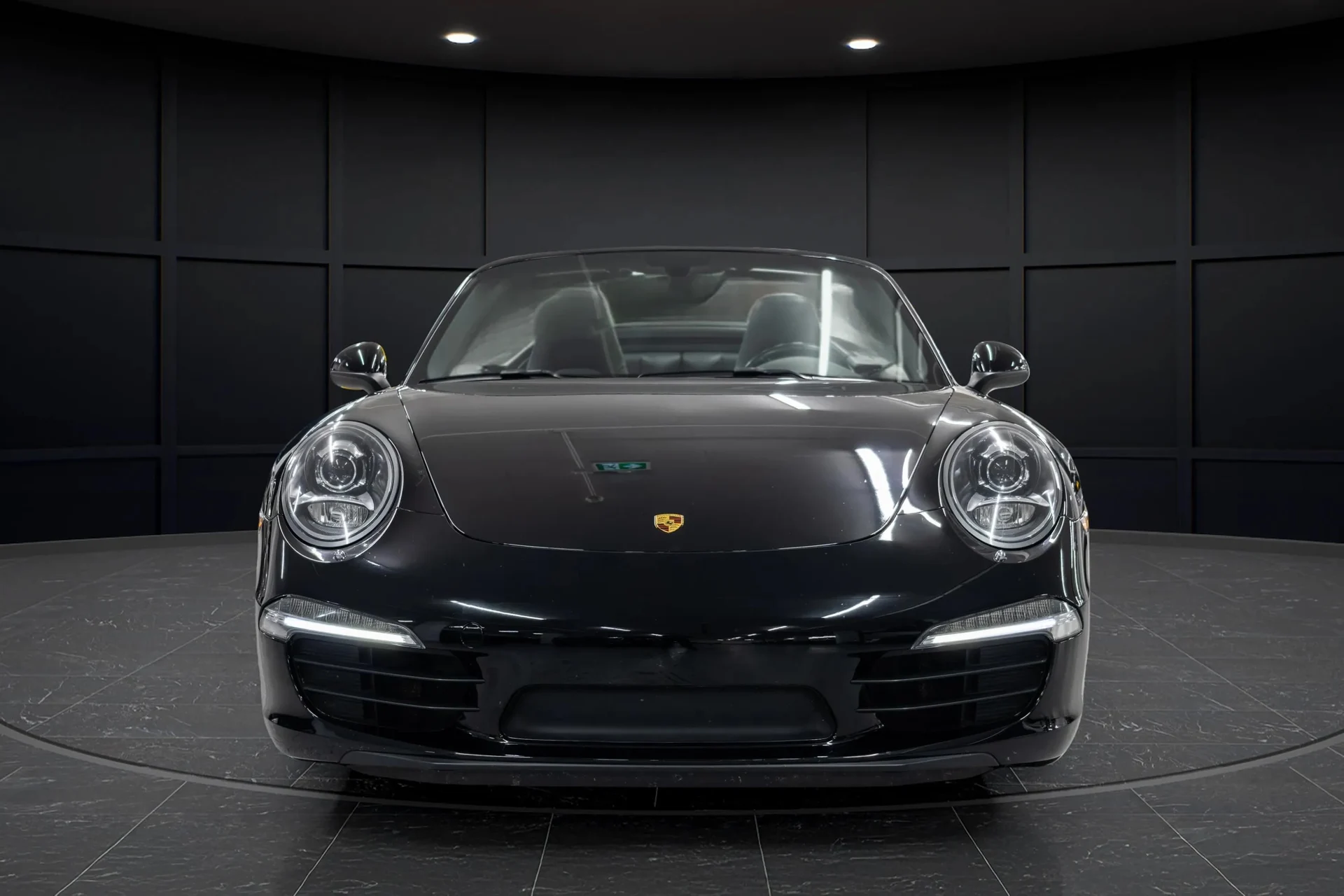 mph005_352400423_2958f29a_e6a5_40cd_b487_86132a4b111f_1_3_Exterior_201220_Porsche2091120_Carrera20_Cabriolet2028_WP_0_CA_2_A98_CS_14039029_12_021449101b