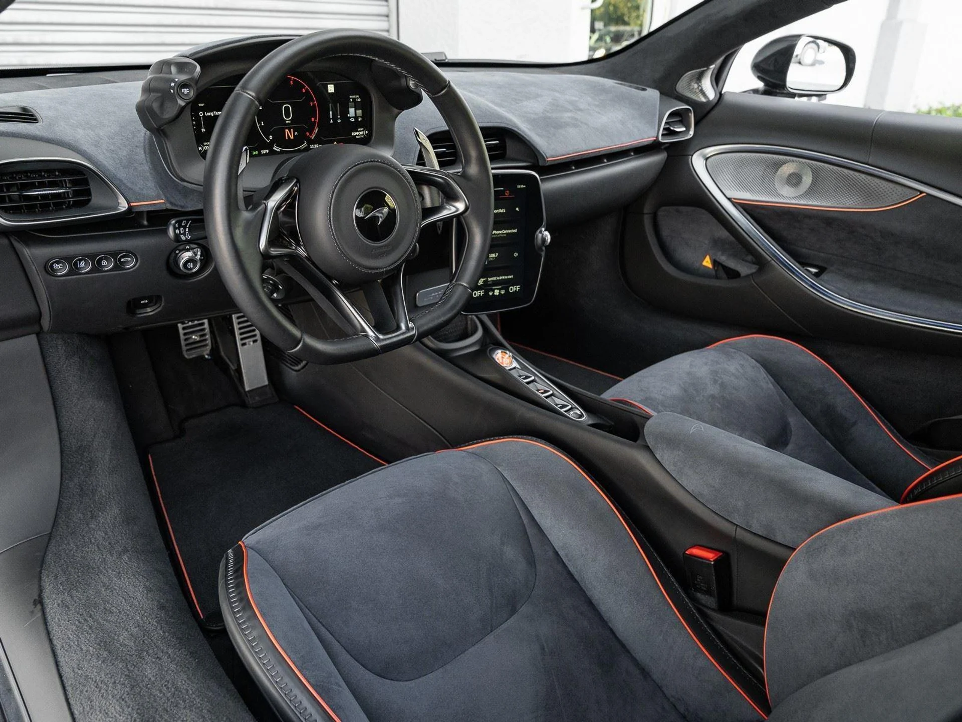 mph005_3527306558_Used_2025_Mc_Laren_Artura_Coupe_1773864508_641aa599b3