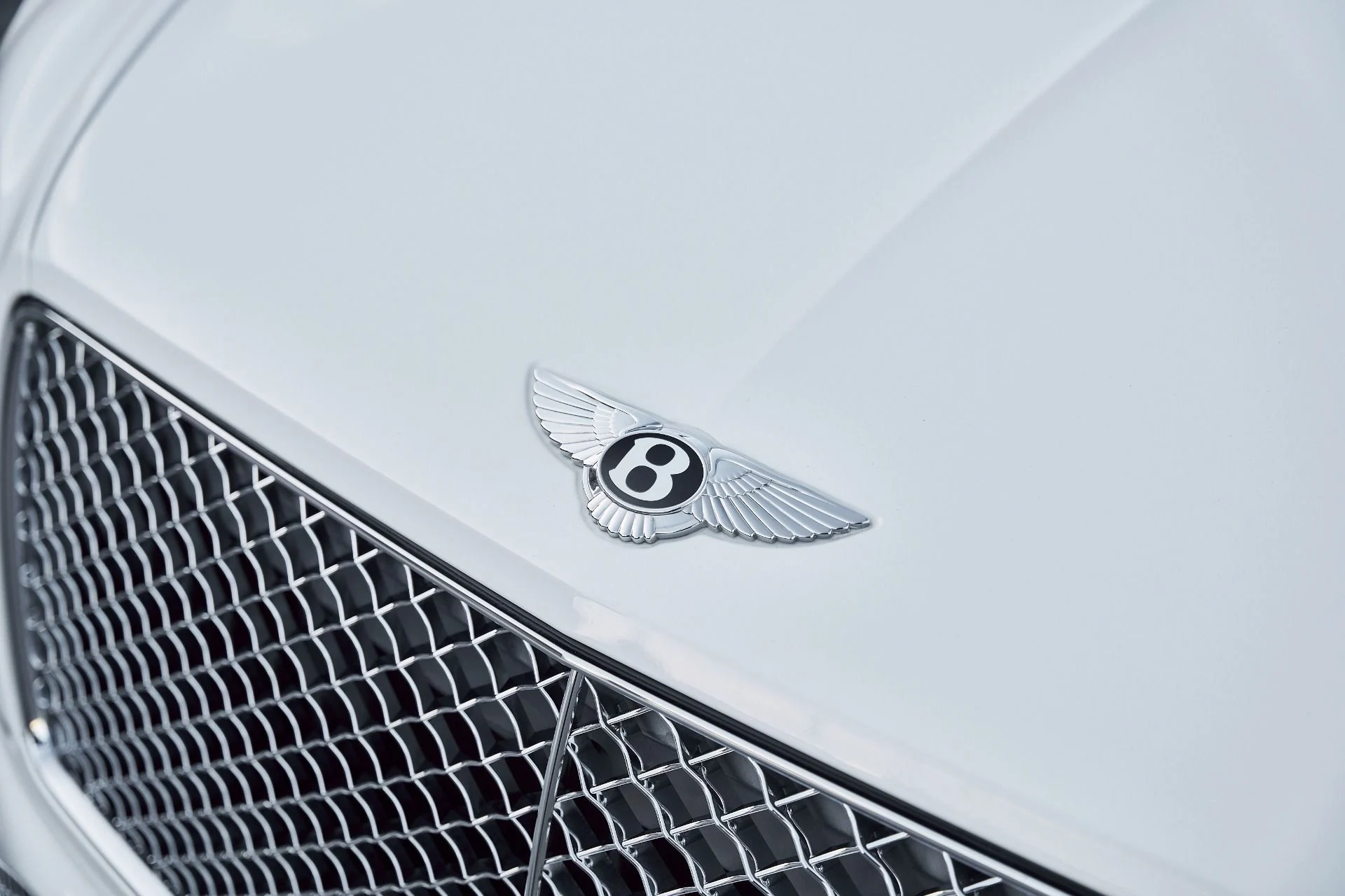 mph005_3530403379_Used_2022_Bentley_Bentayga_V8_1768246085_4c6c3e007b