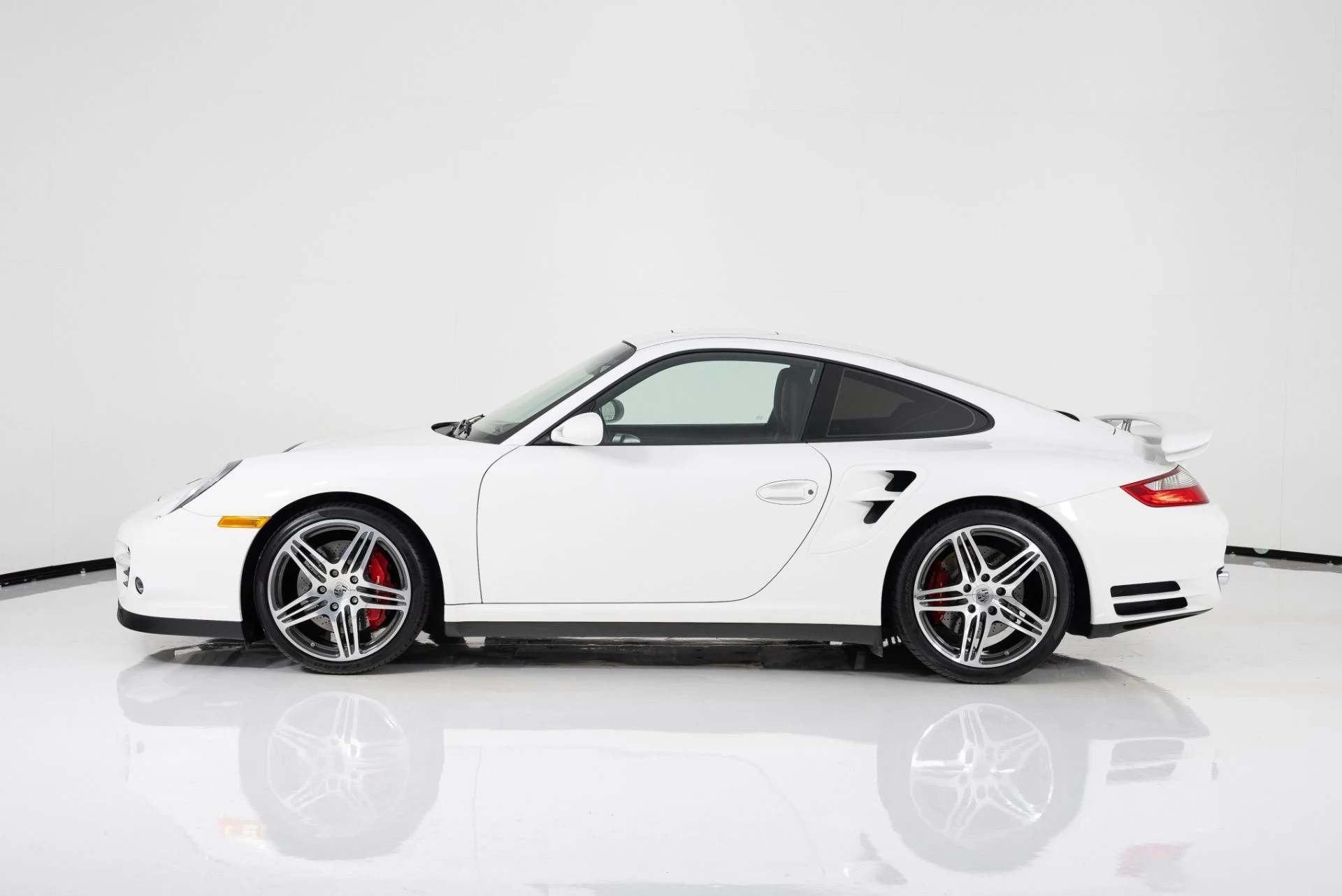 mph005_3533206689_Used_2008_Porsche_911_Turbo_1756141926_a2c342c7bd