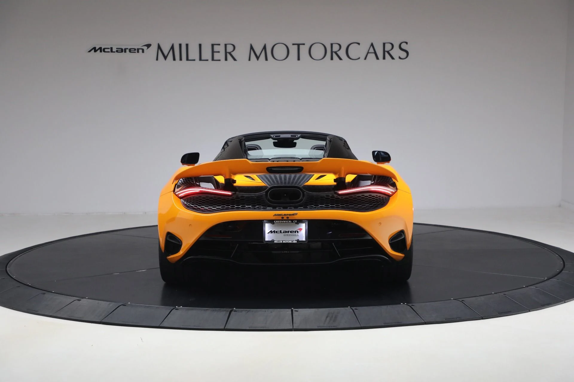 mph005_3534152016_Used_2025_Mc_Laren_750_S_Spider_Performance_bae8d57fb5